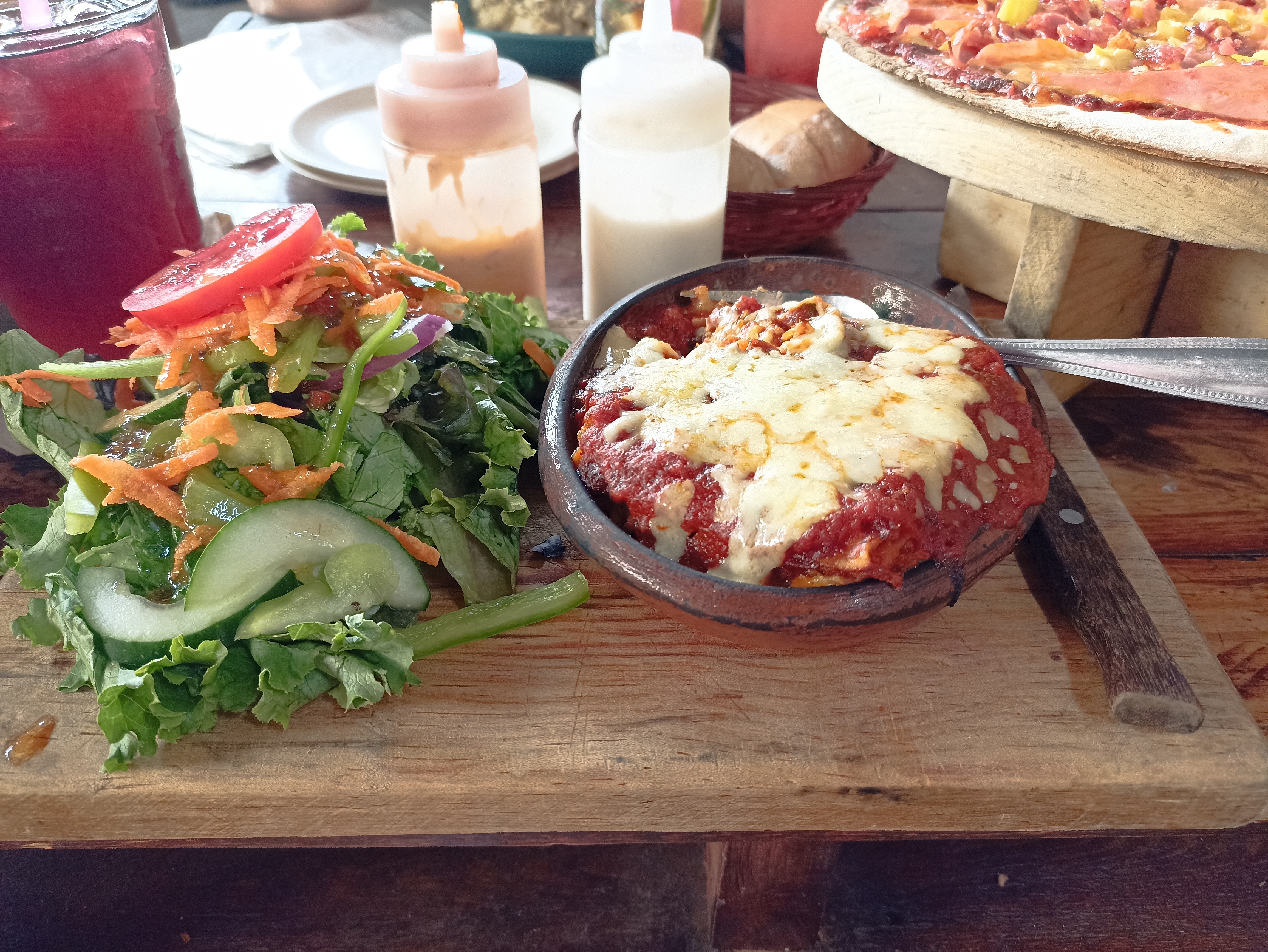 Pomorrois pizza a la leña image 5