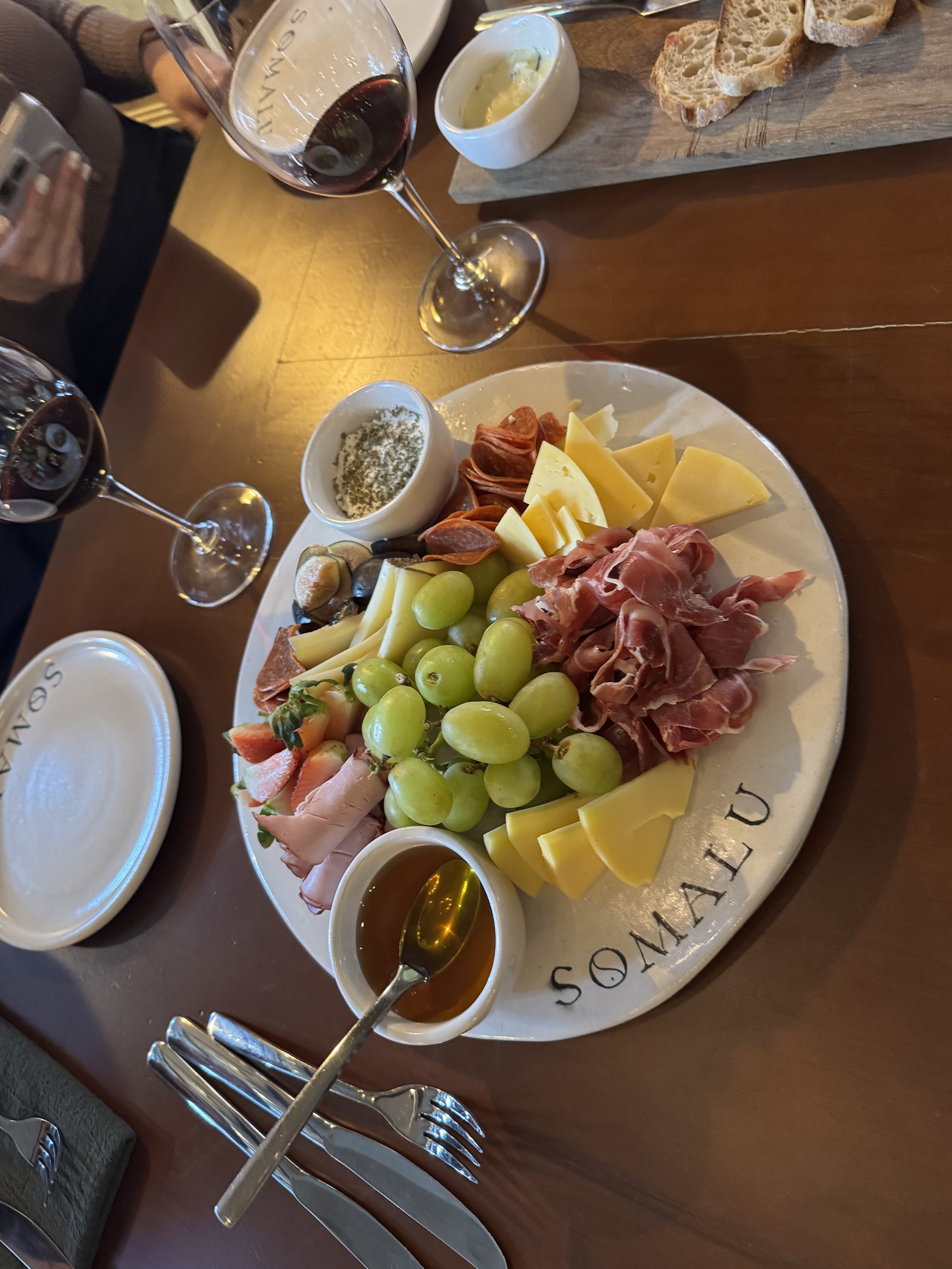 SOMALU Restaurante y boutique de vinos image 5
