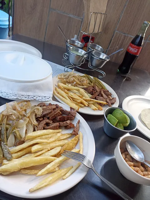 Delitlán tacos y desayunos image 7