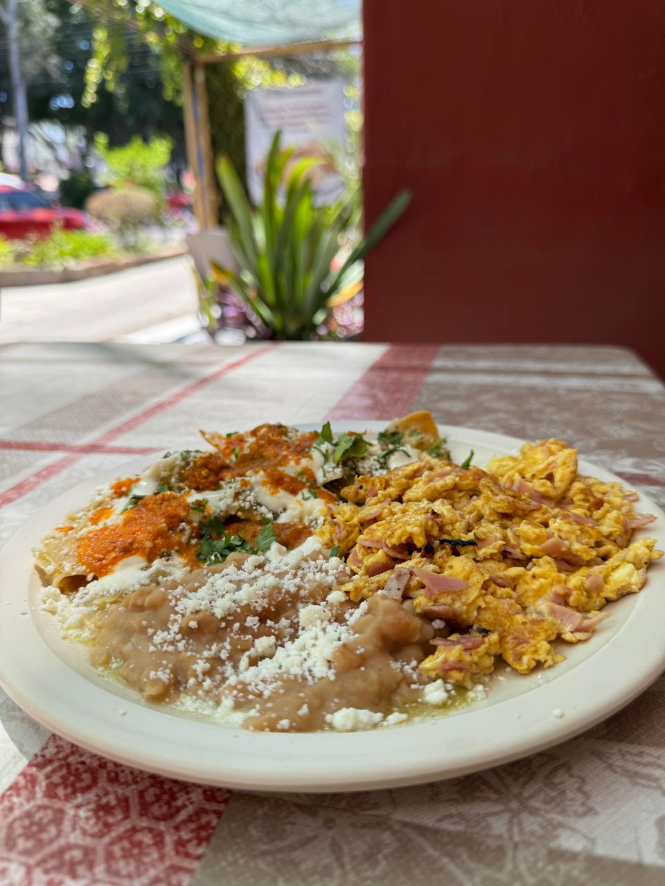 Delitlán tacos y desayunos image 9