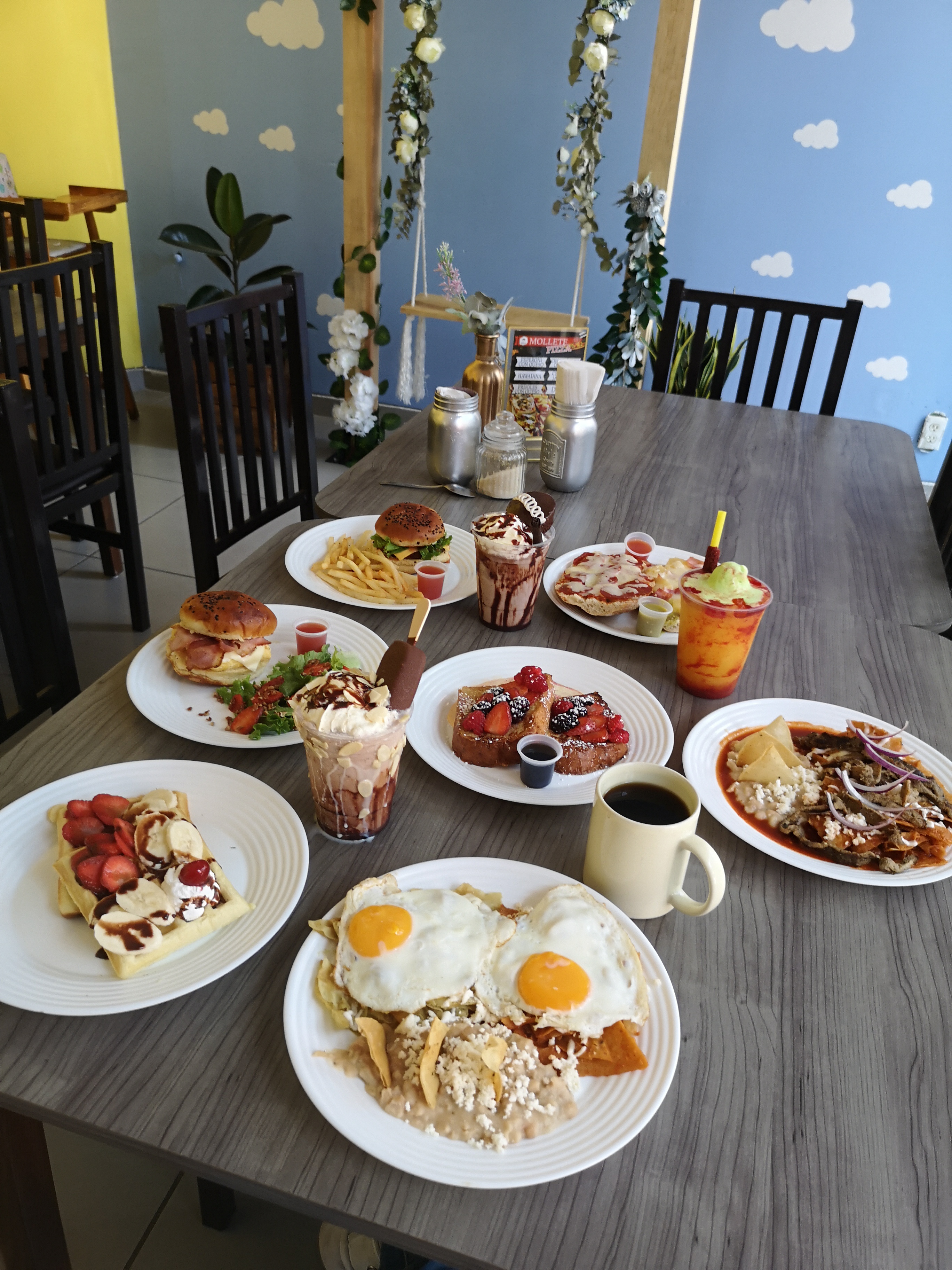 Kahlos restaurante y cafeteria image 3