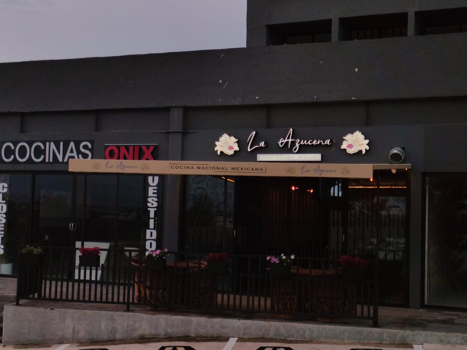 RESTAURANTE LA AZUCENA image 1