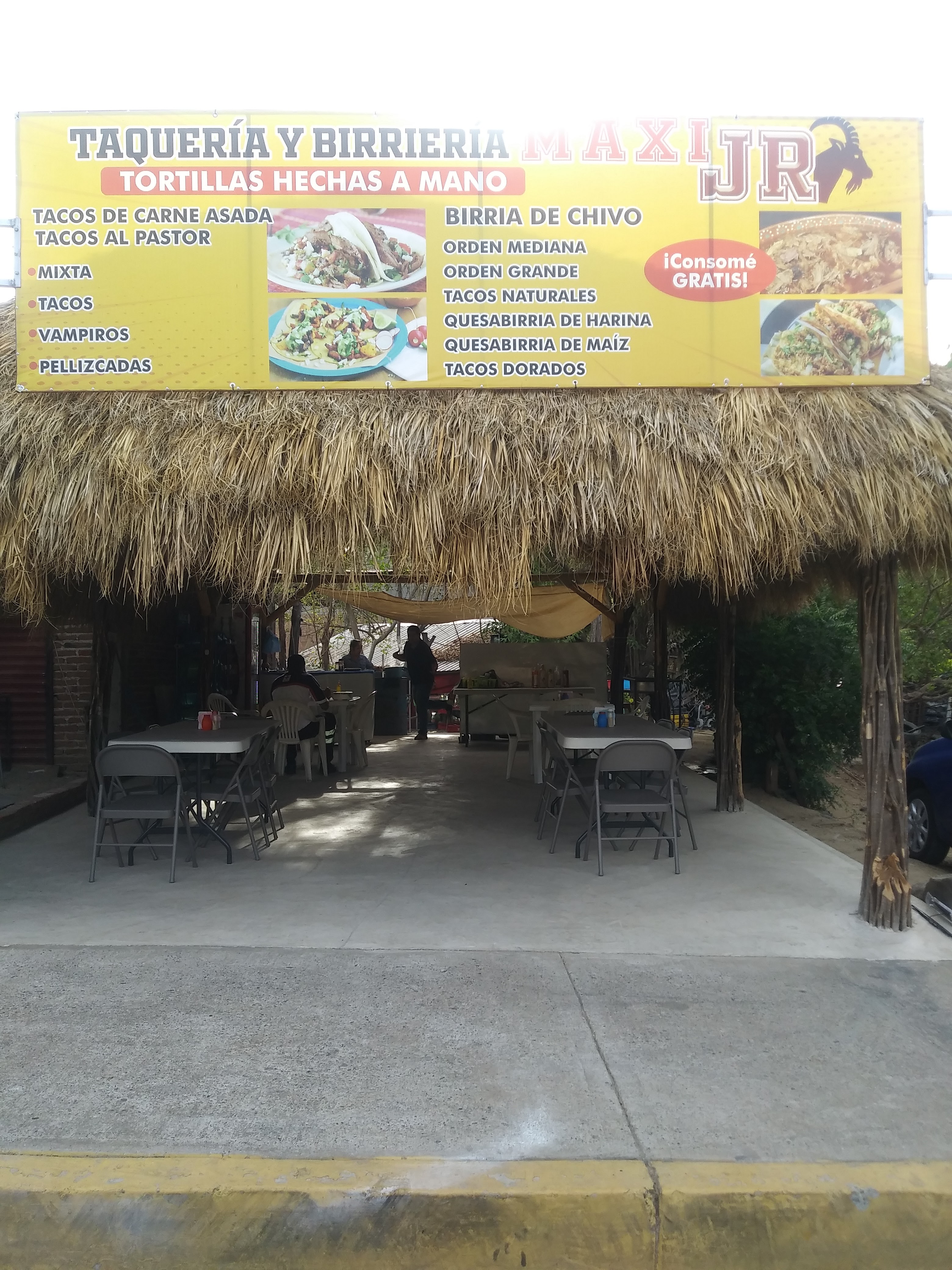 Birrieria Y Taqueria "El Junior" image 1