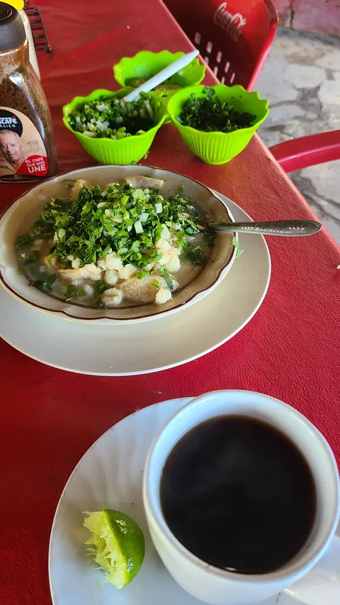 Mariscos "El Chey" image 3