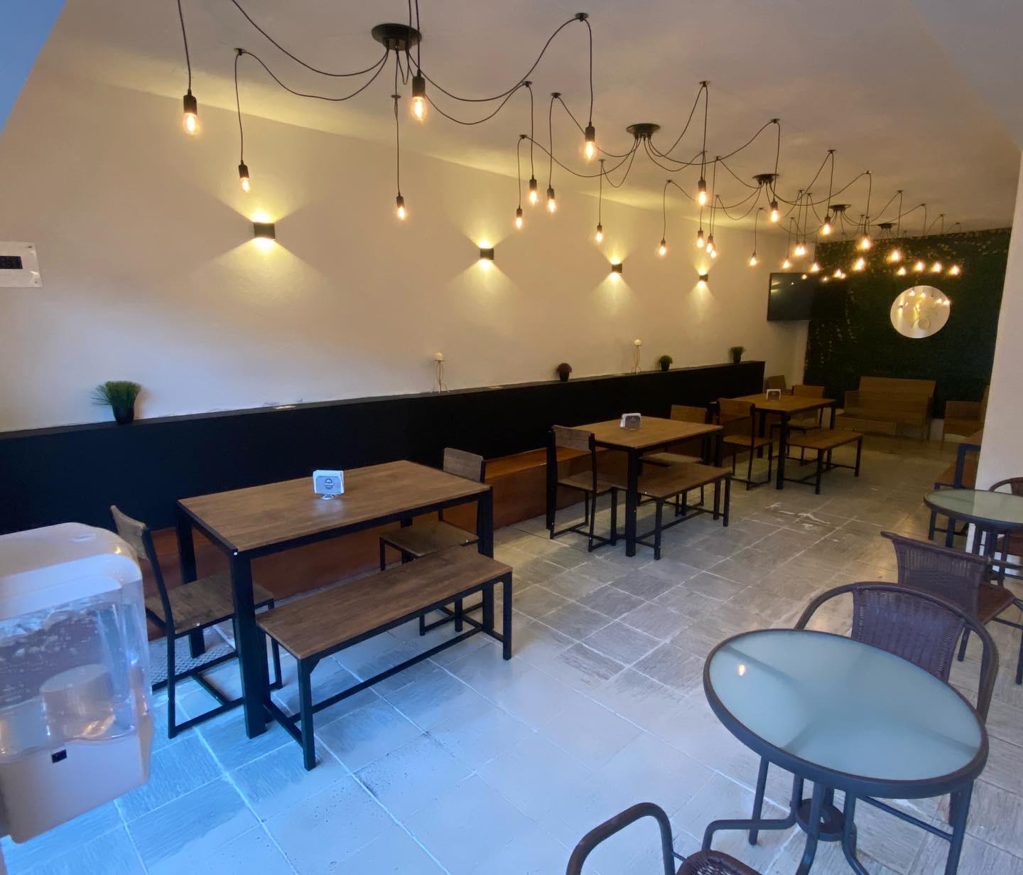 Gallos Coffee & Restaurant image 5