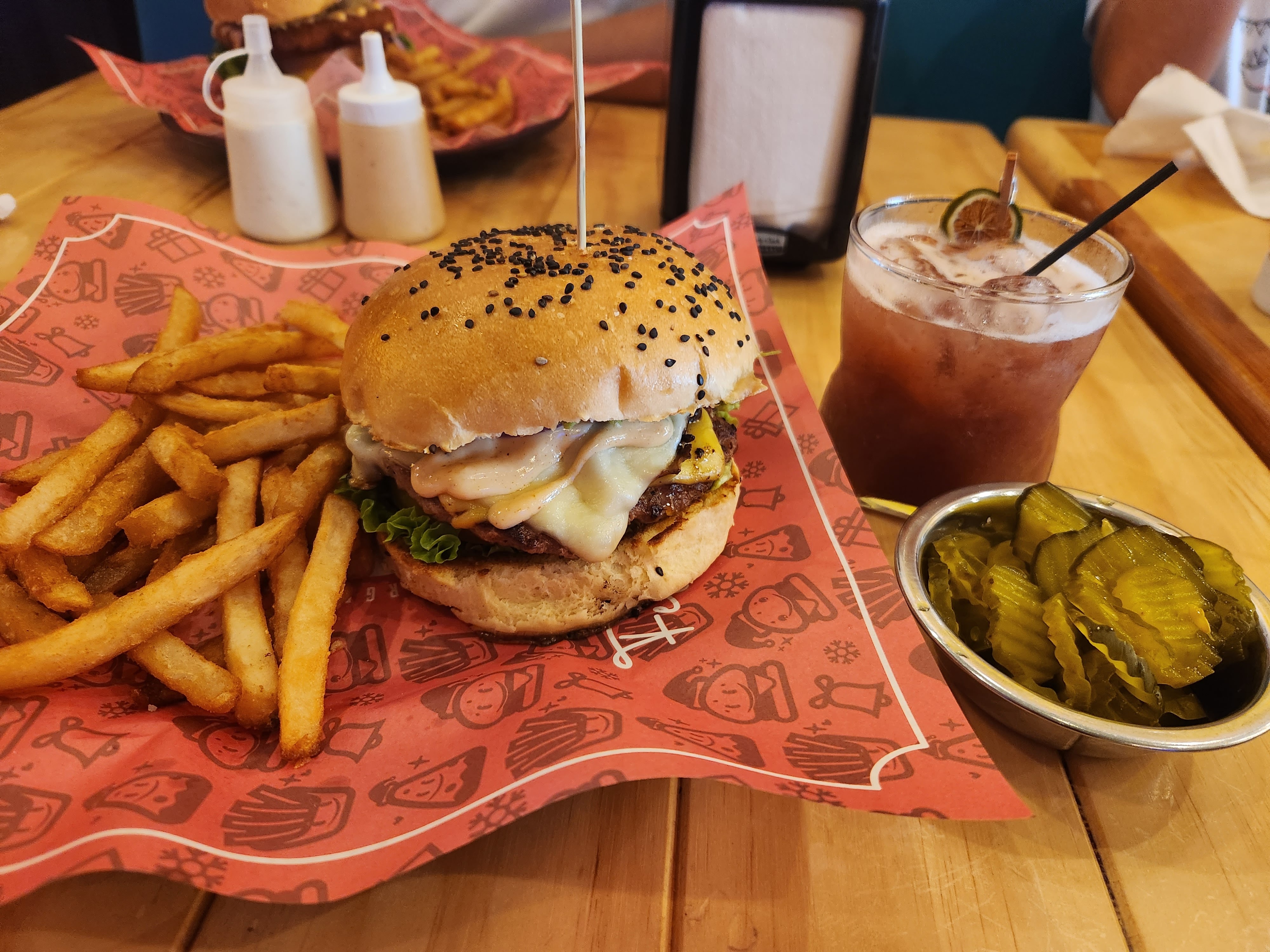 La Choza Burgers & More image 4