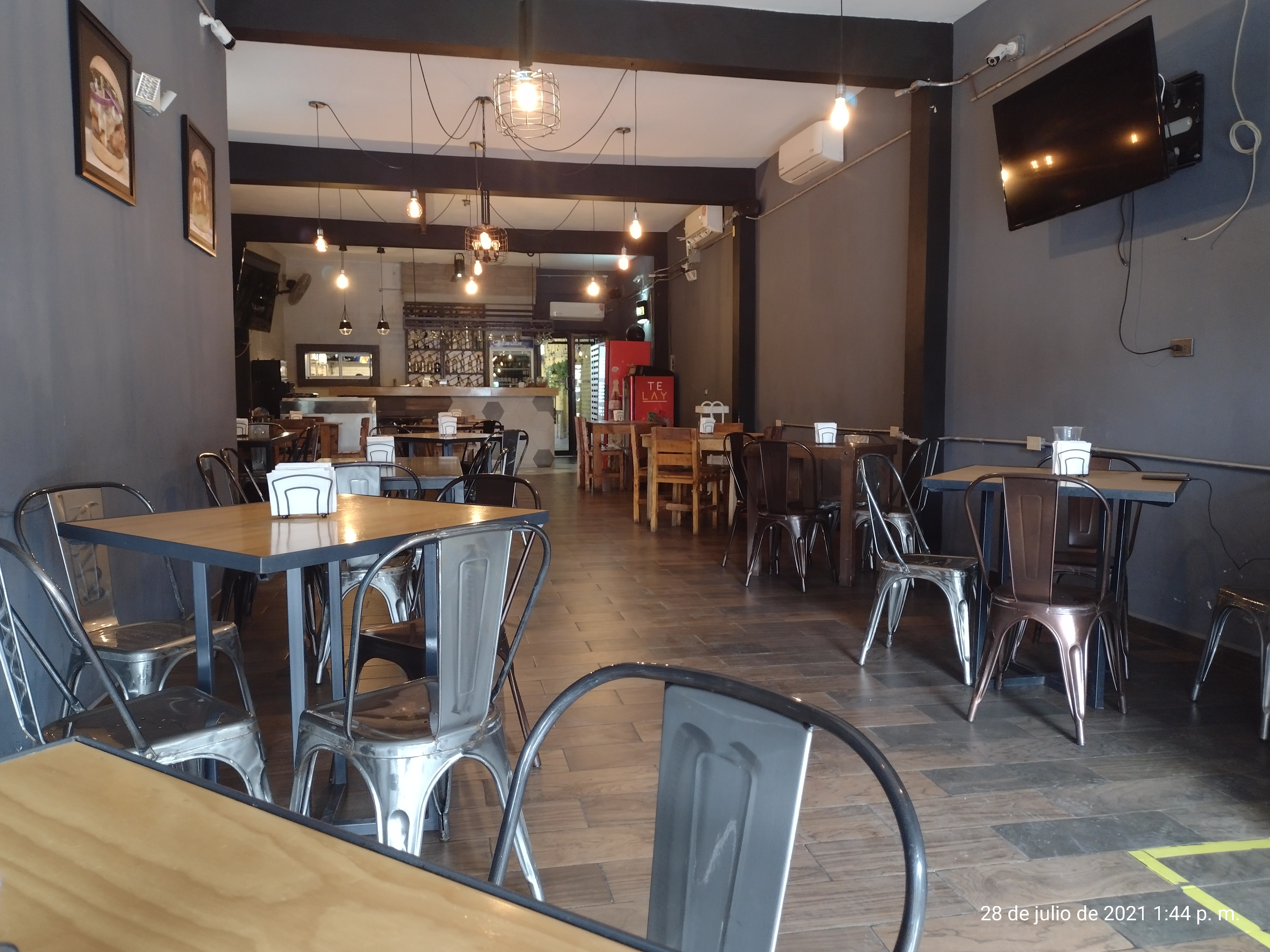 La Choza Burgers & More image 10