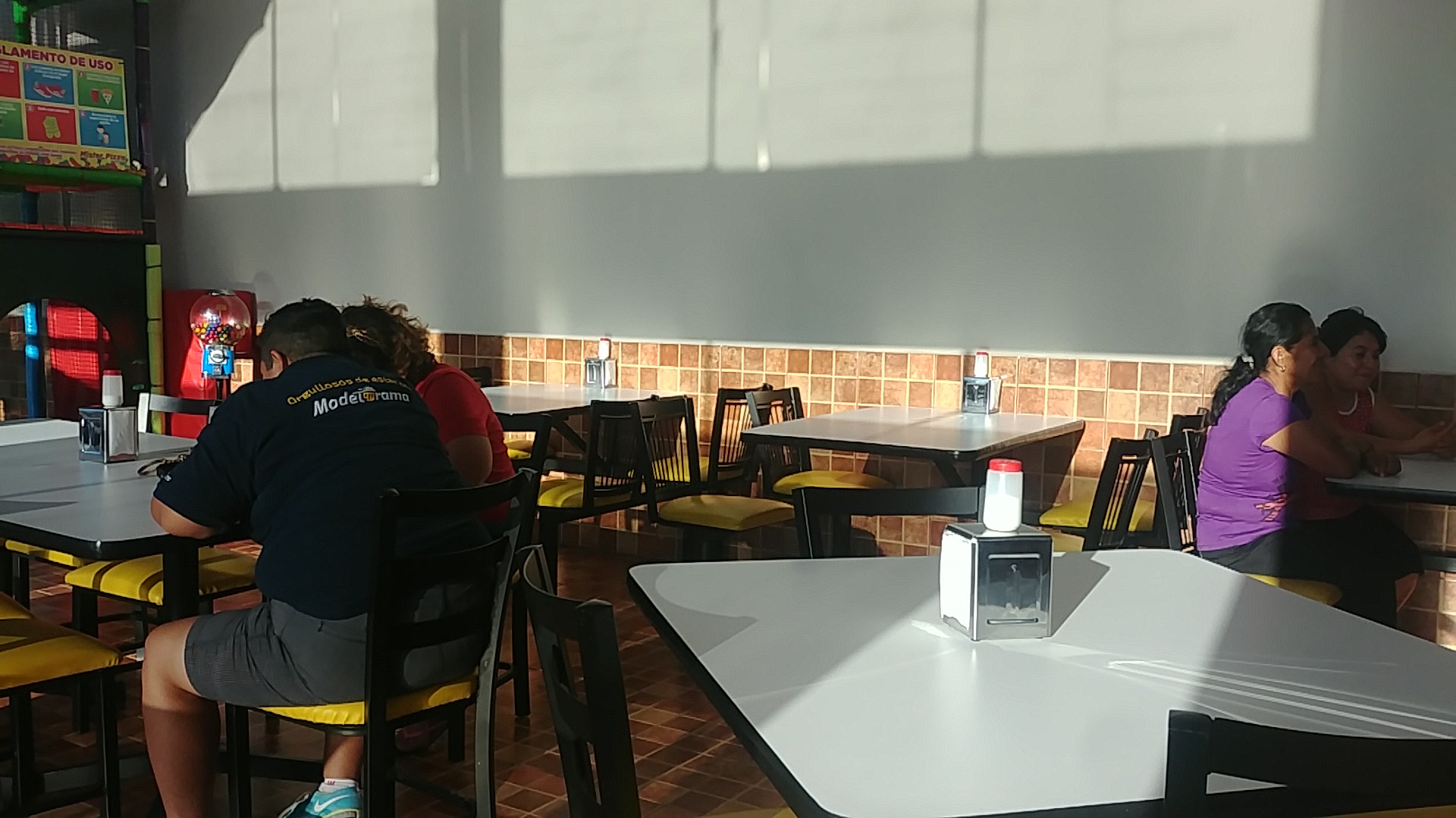 Mister Pizza Zuazua image 8