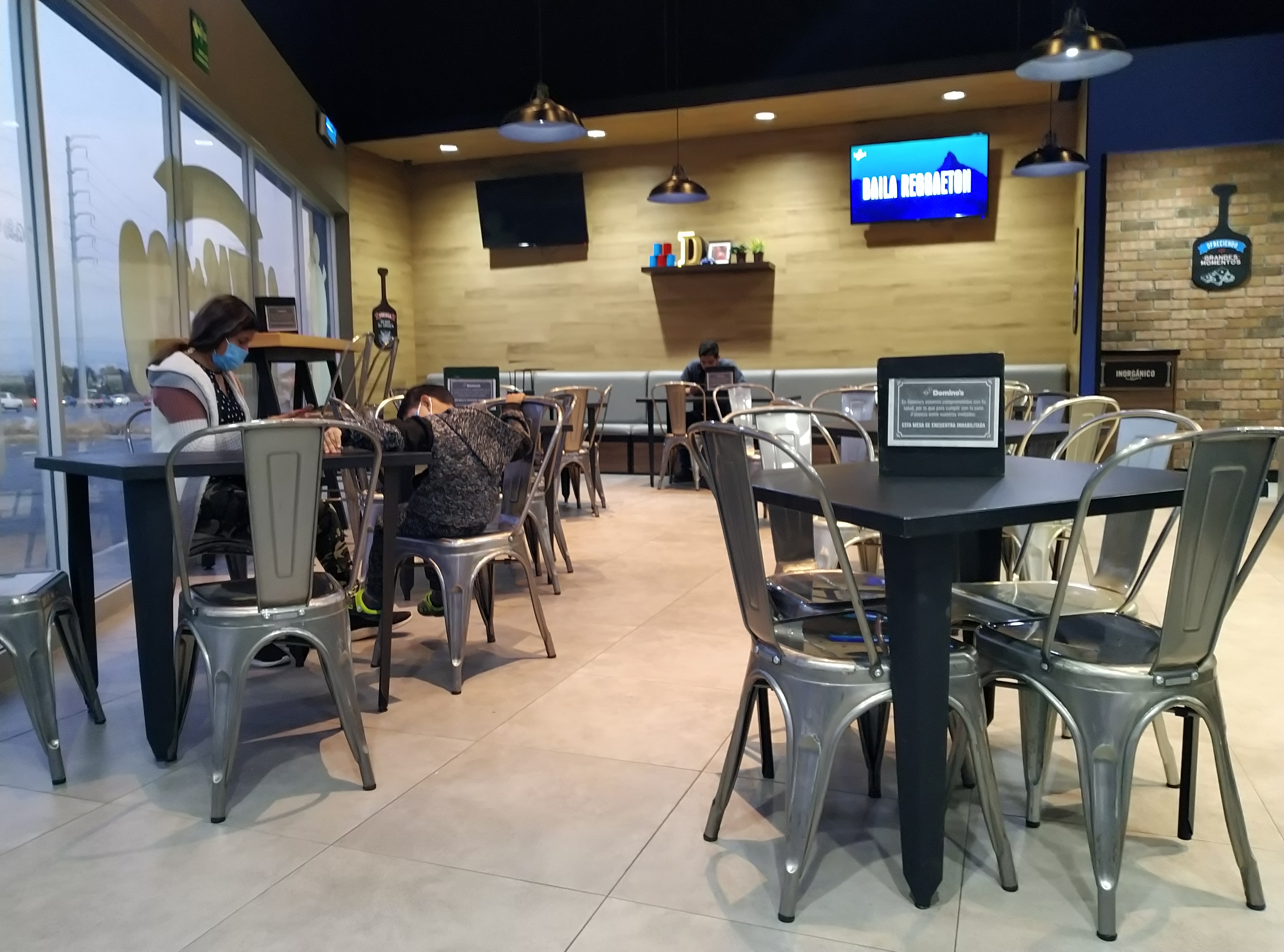 Domino's Plazoleta image 3