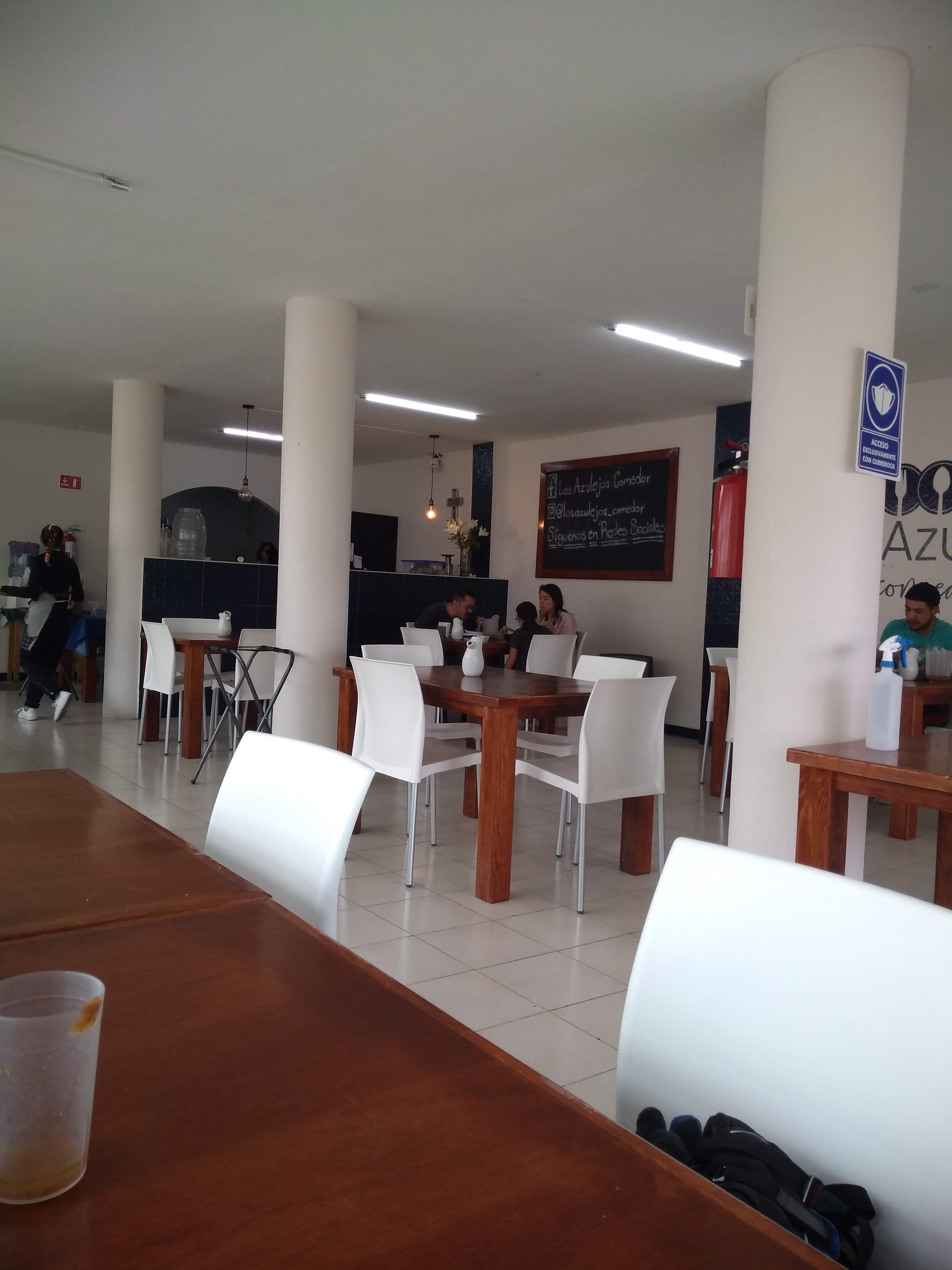 Los Azulejos Comedor image 8