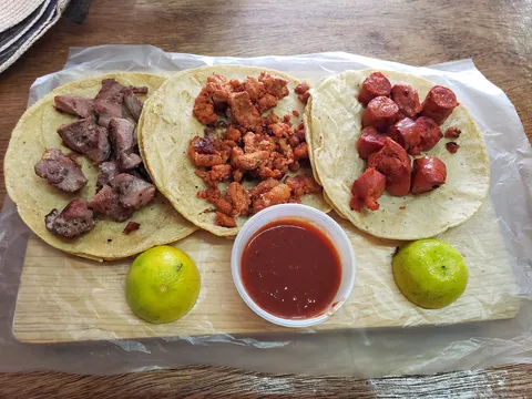 El Compa image 1