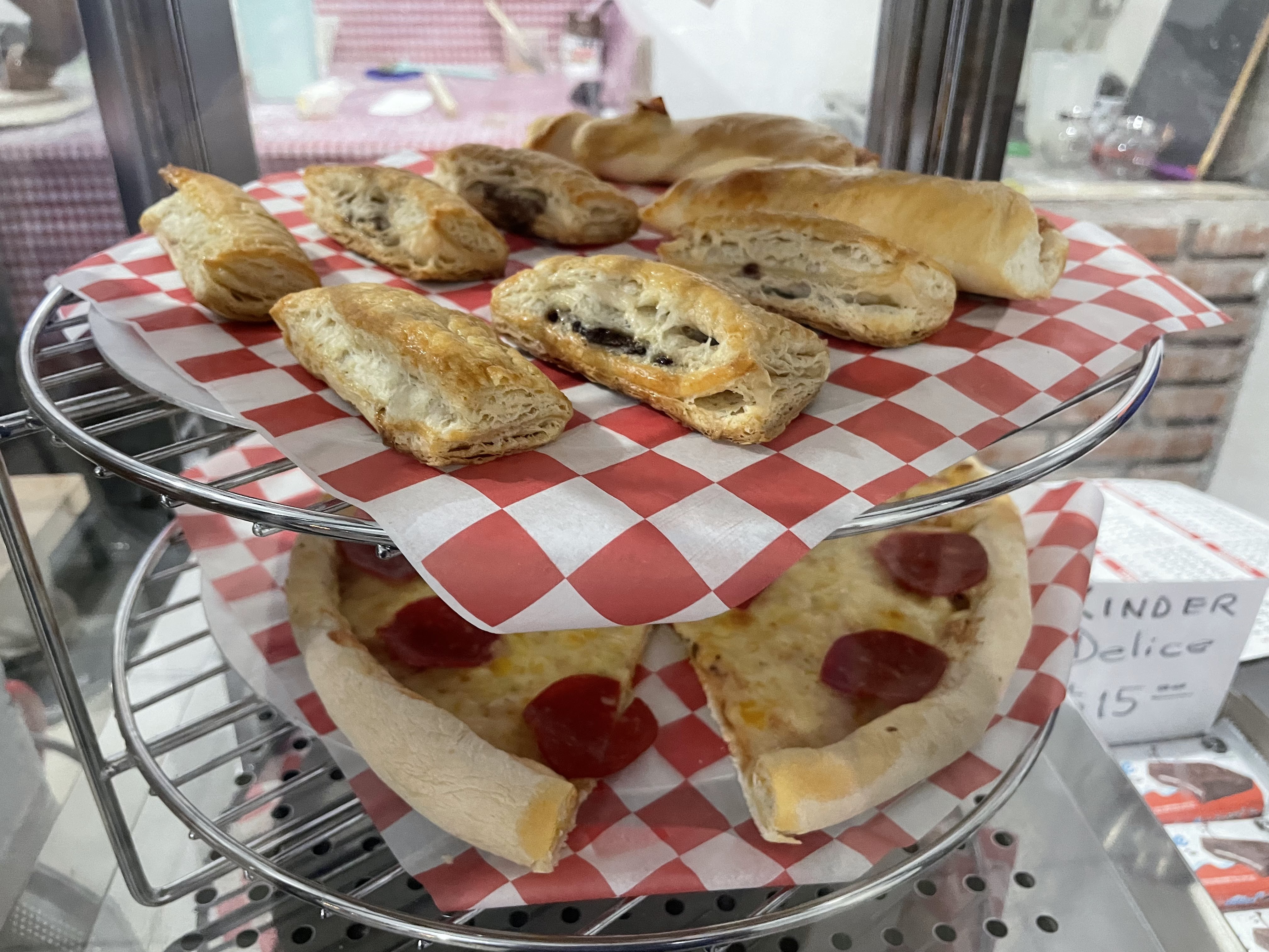 LA REINA PIZZAS image 1