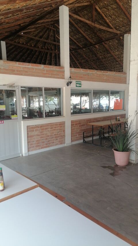 Mariscos La Bahía 3 image 1