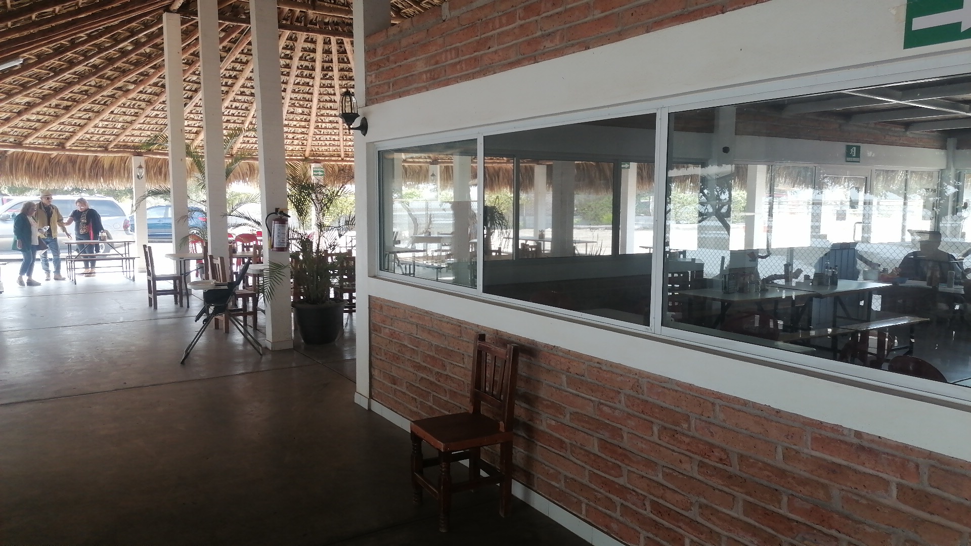 Mariscos La Bahía 3 image 6