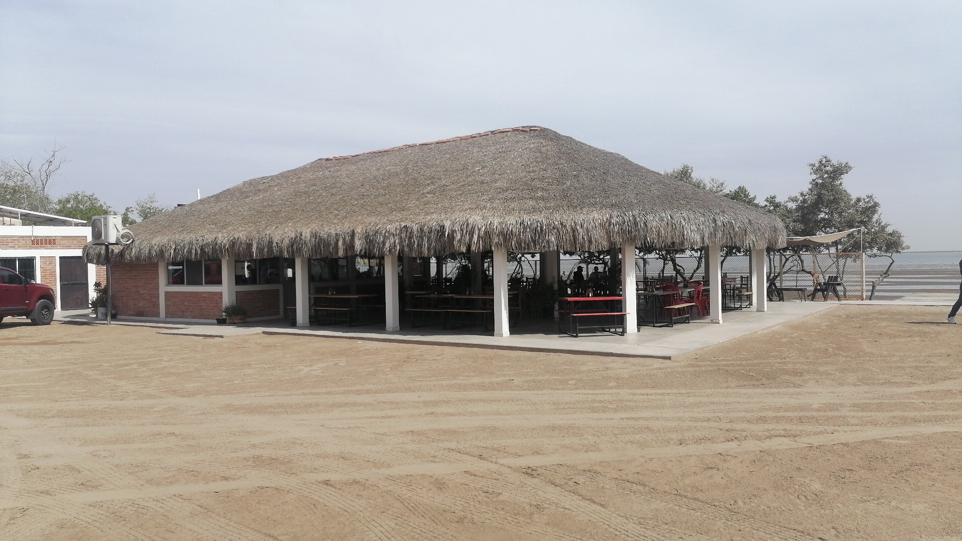 Mariscos La Bahía 3 image 10