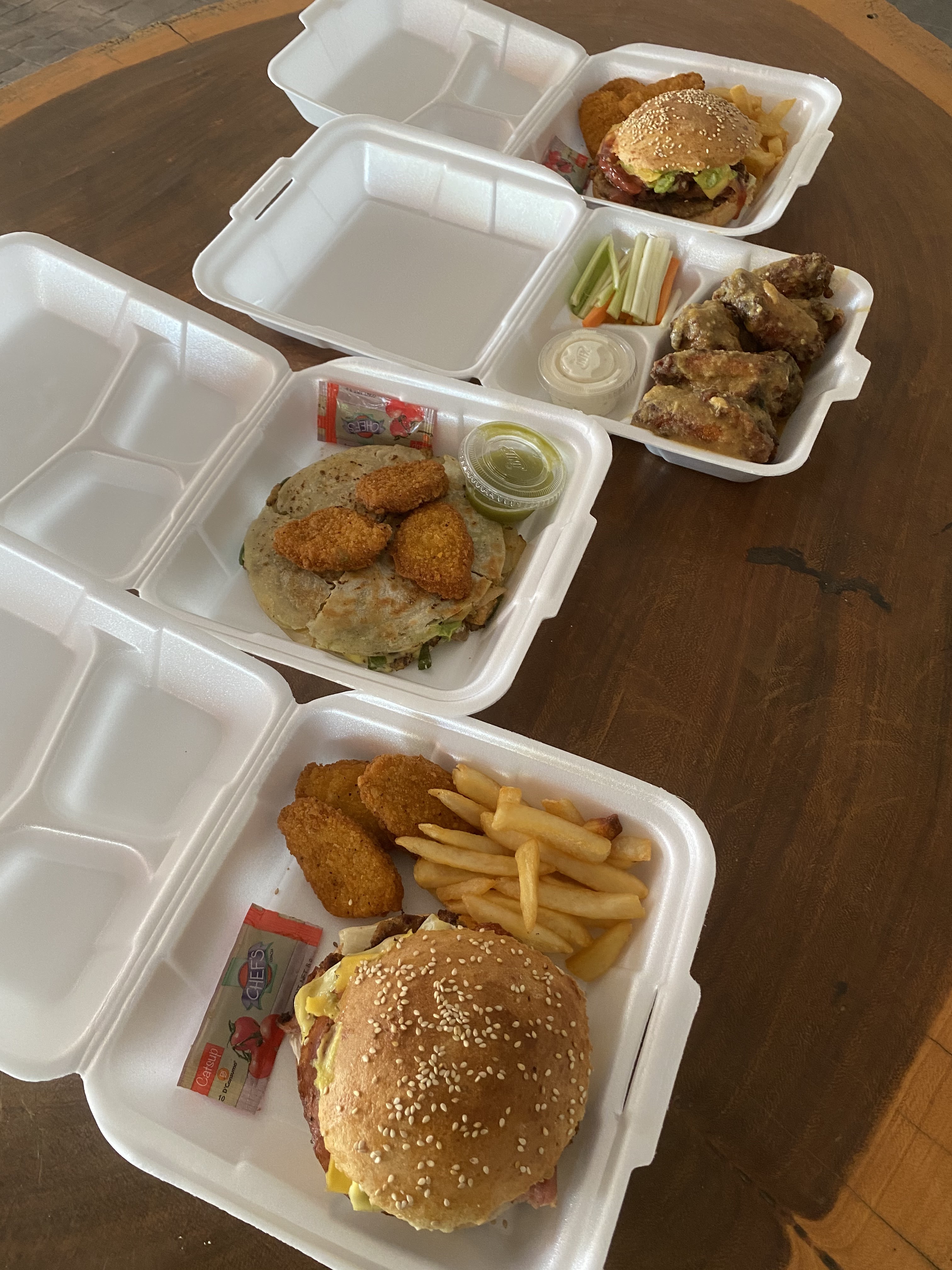 CAFÉ RESTAURANTE BAR LA RÚSTICA 18 image 6