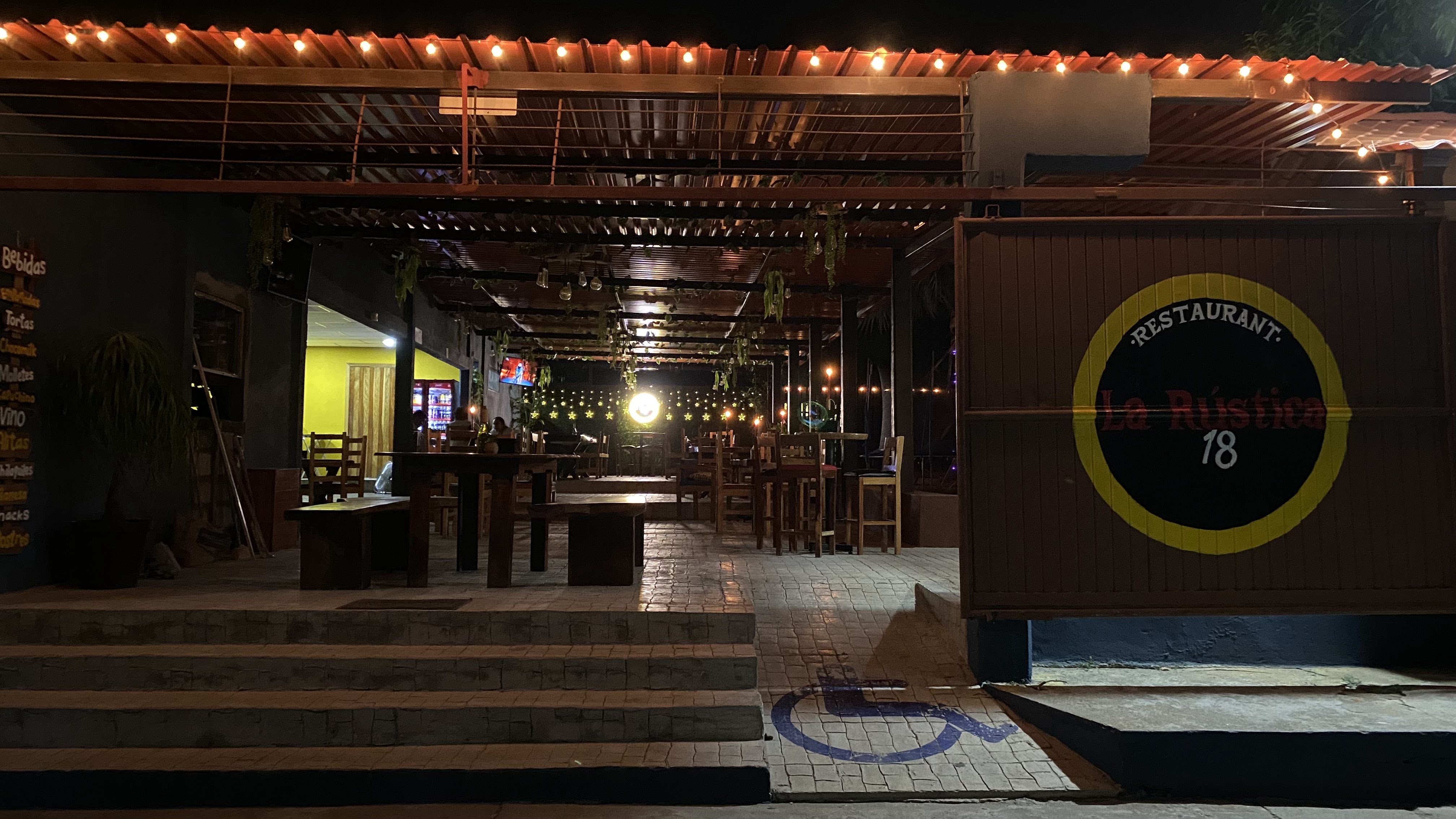 CAFÉ RESTAURANTE BAR LA RÚSTICA 18 image 7