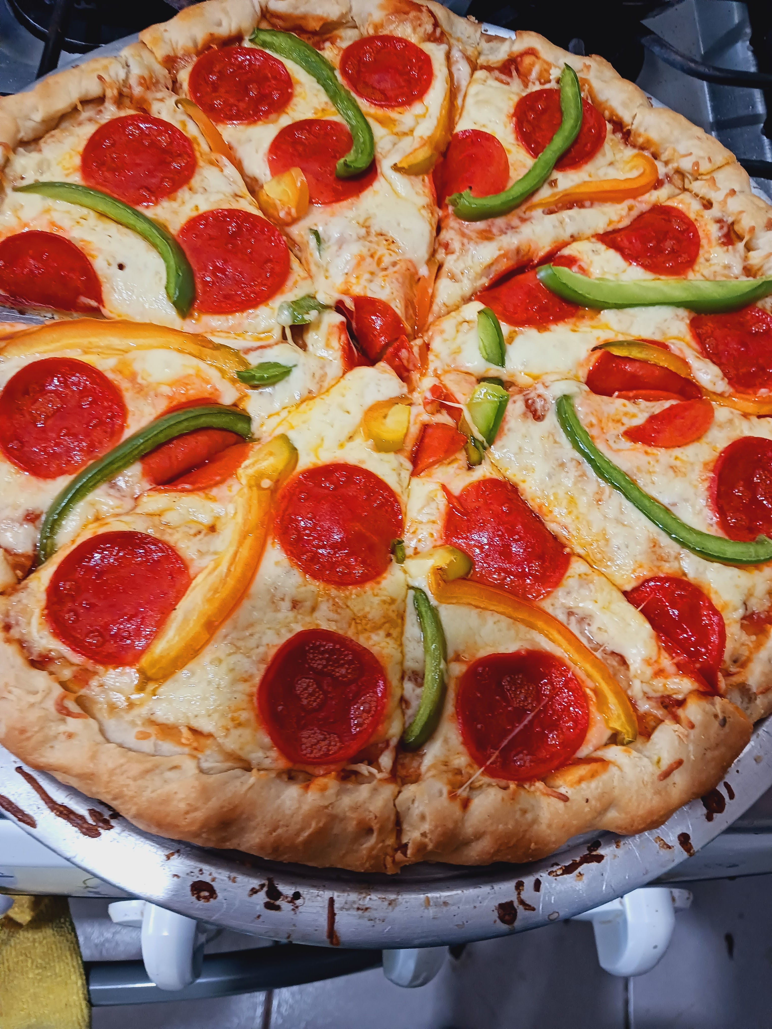 Pizzas claudia image 2