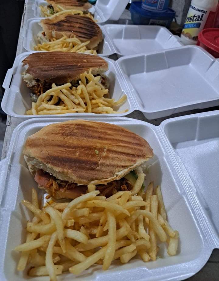 Pizzas claudia image 5