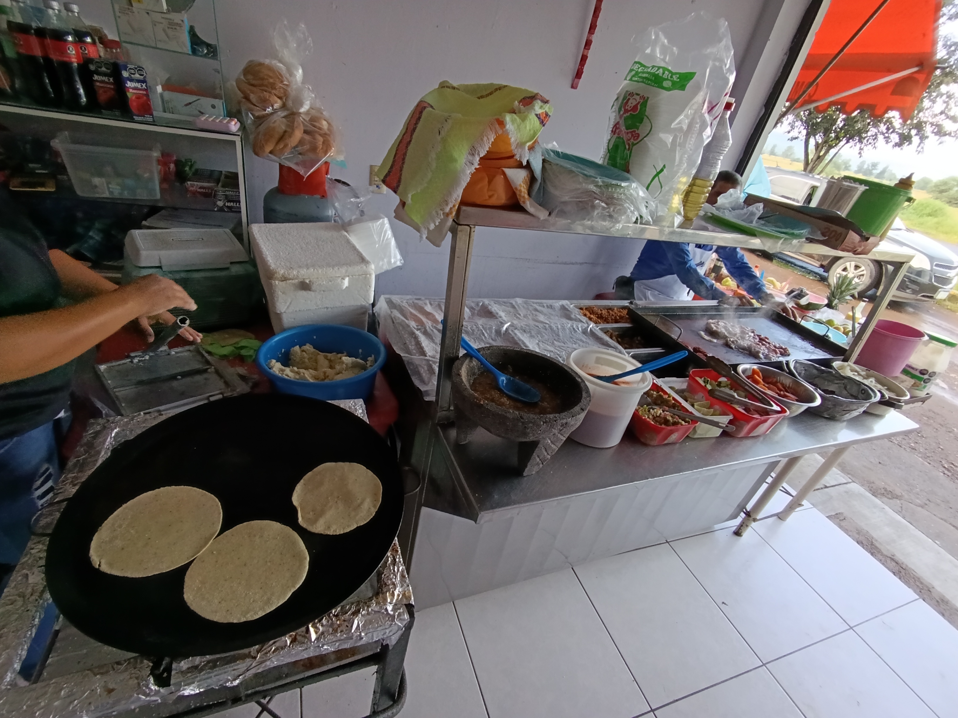 Loncheria "El Cerrito" image 1