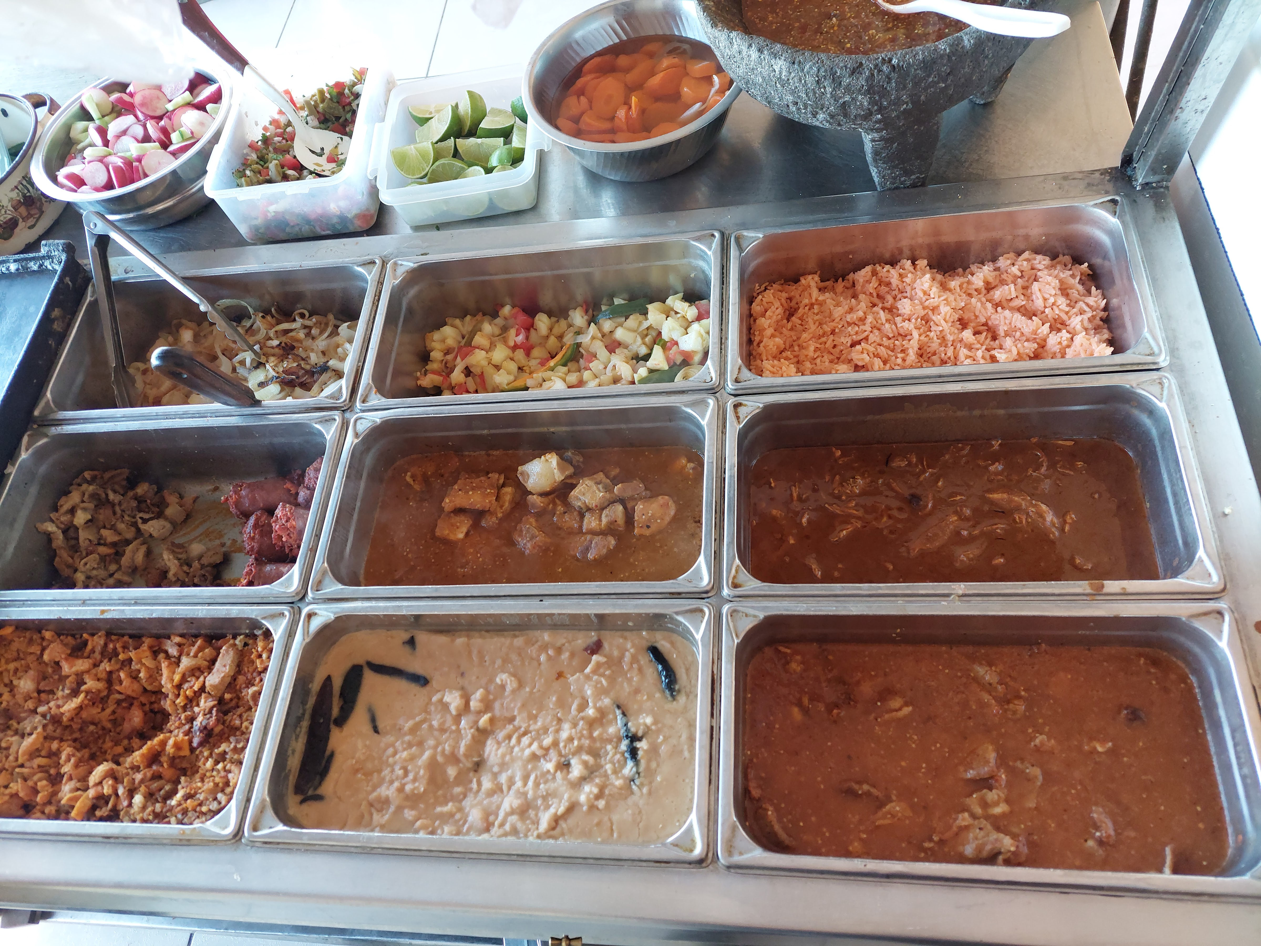 Loncheria "El Cerrito" image 2