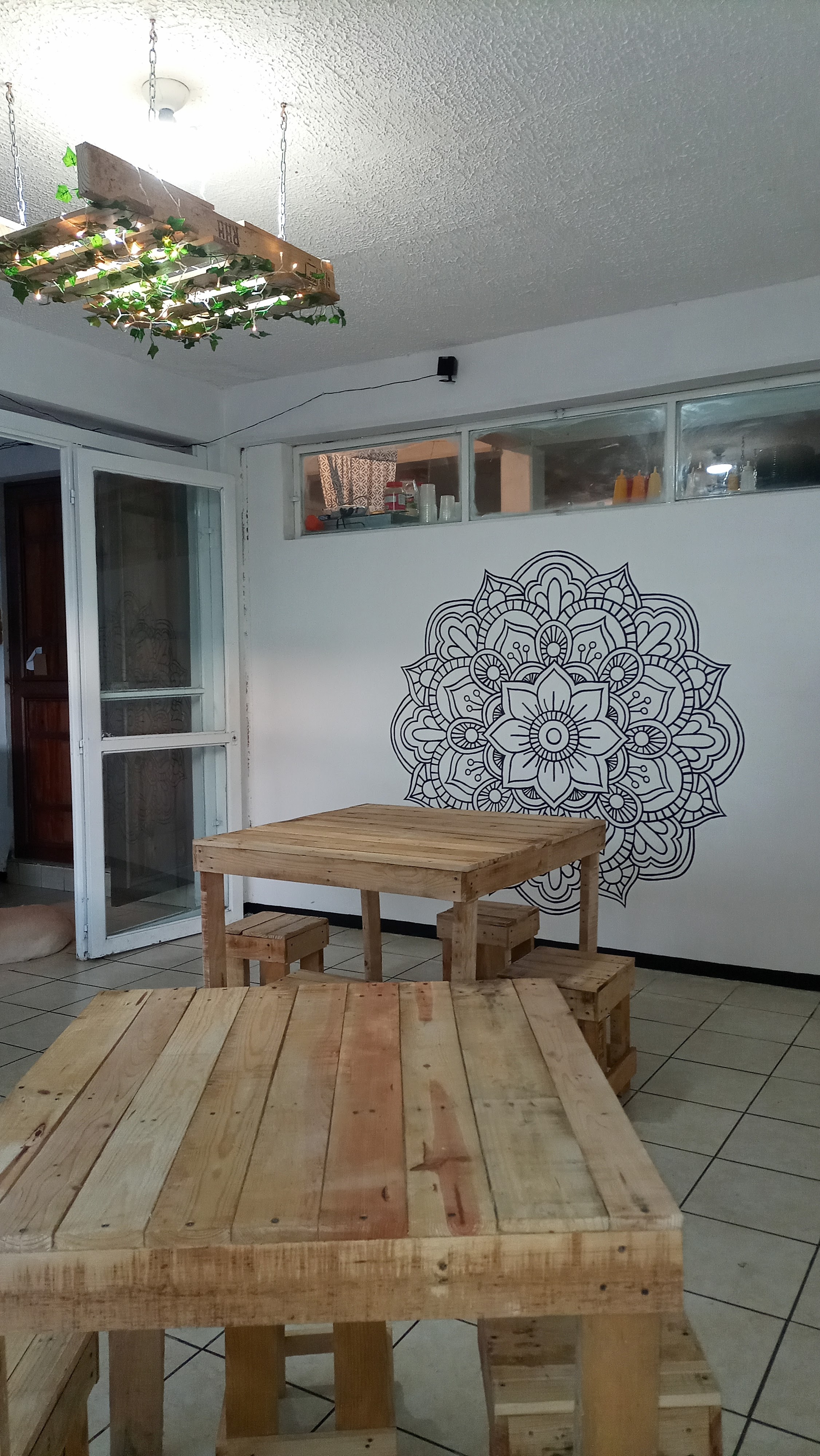 Friends Burger Club image 5