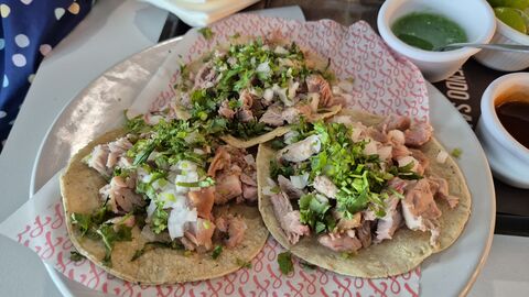 El Farolito image 4