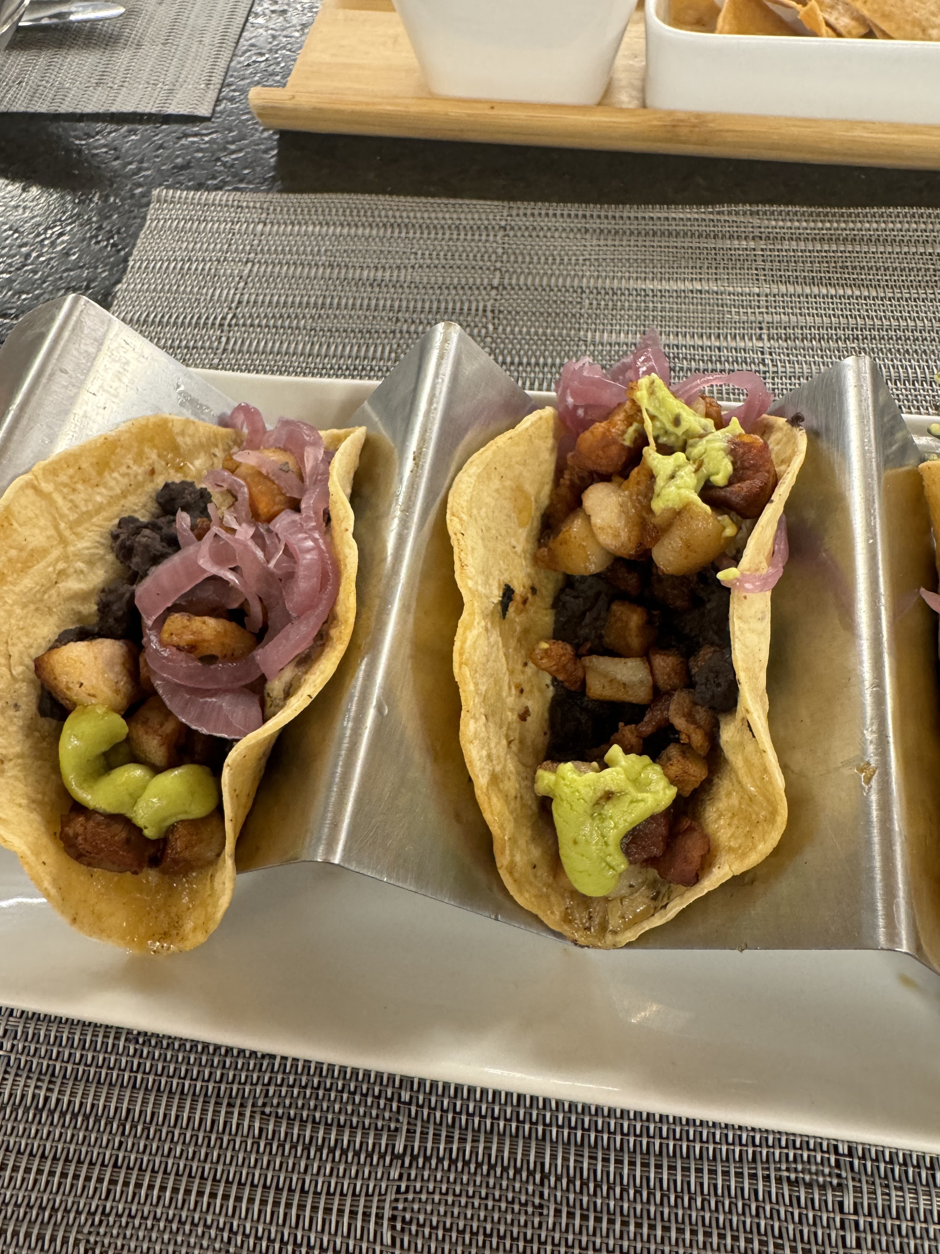 Los Artesanos image 2