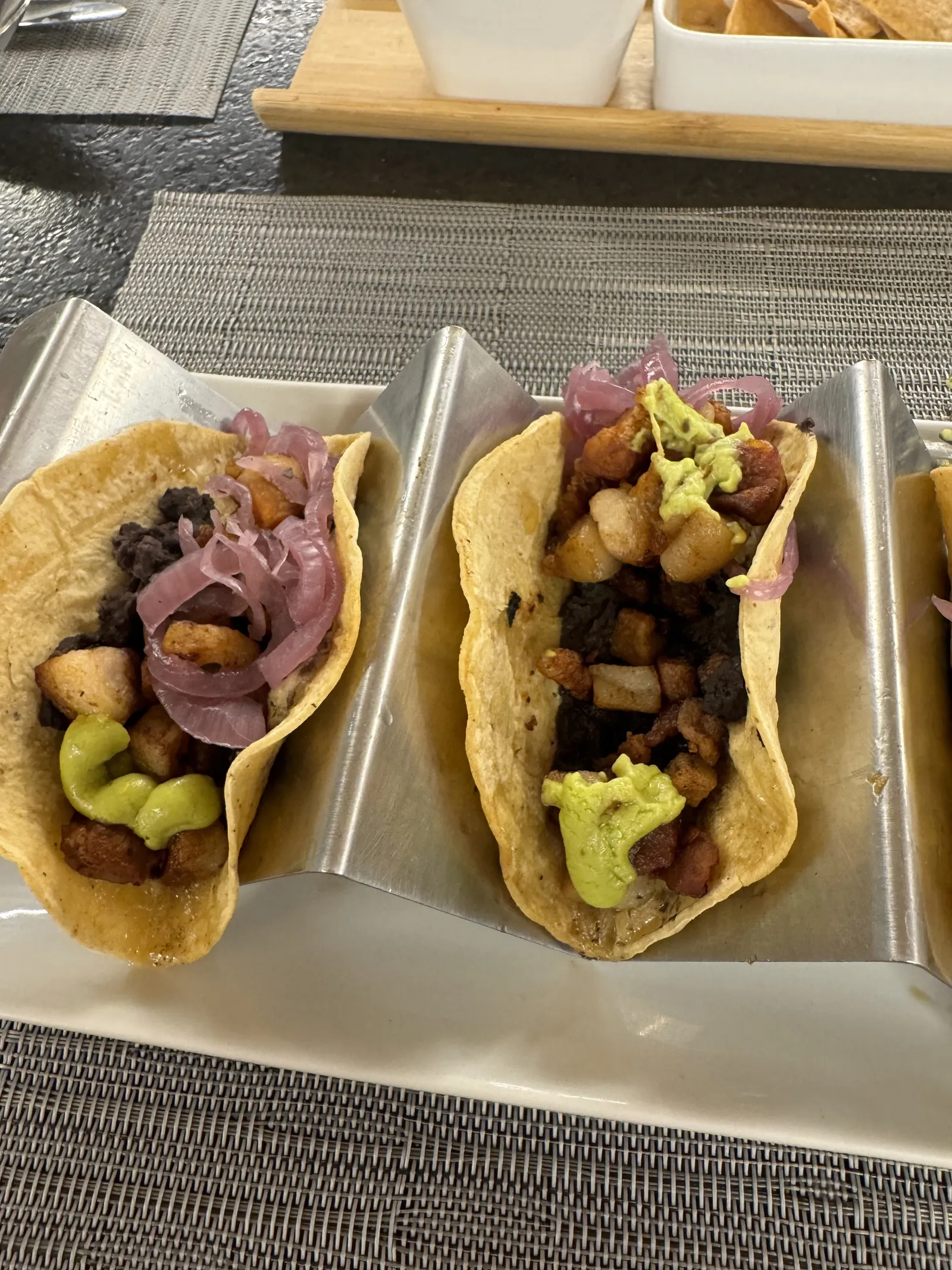 Los Artesanos image 2
