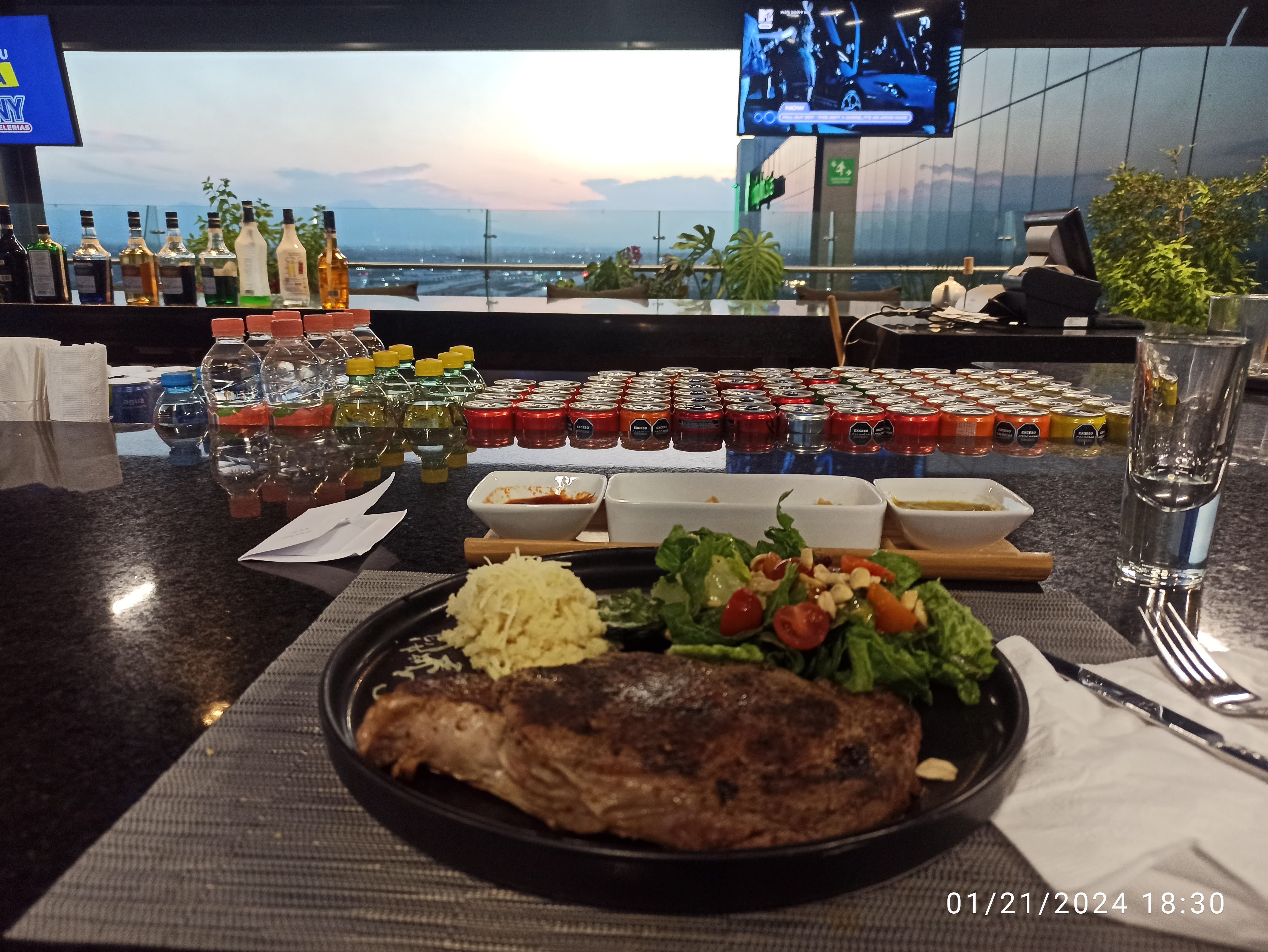 Los Artesanos image 7