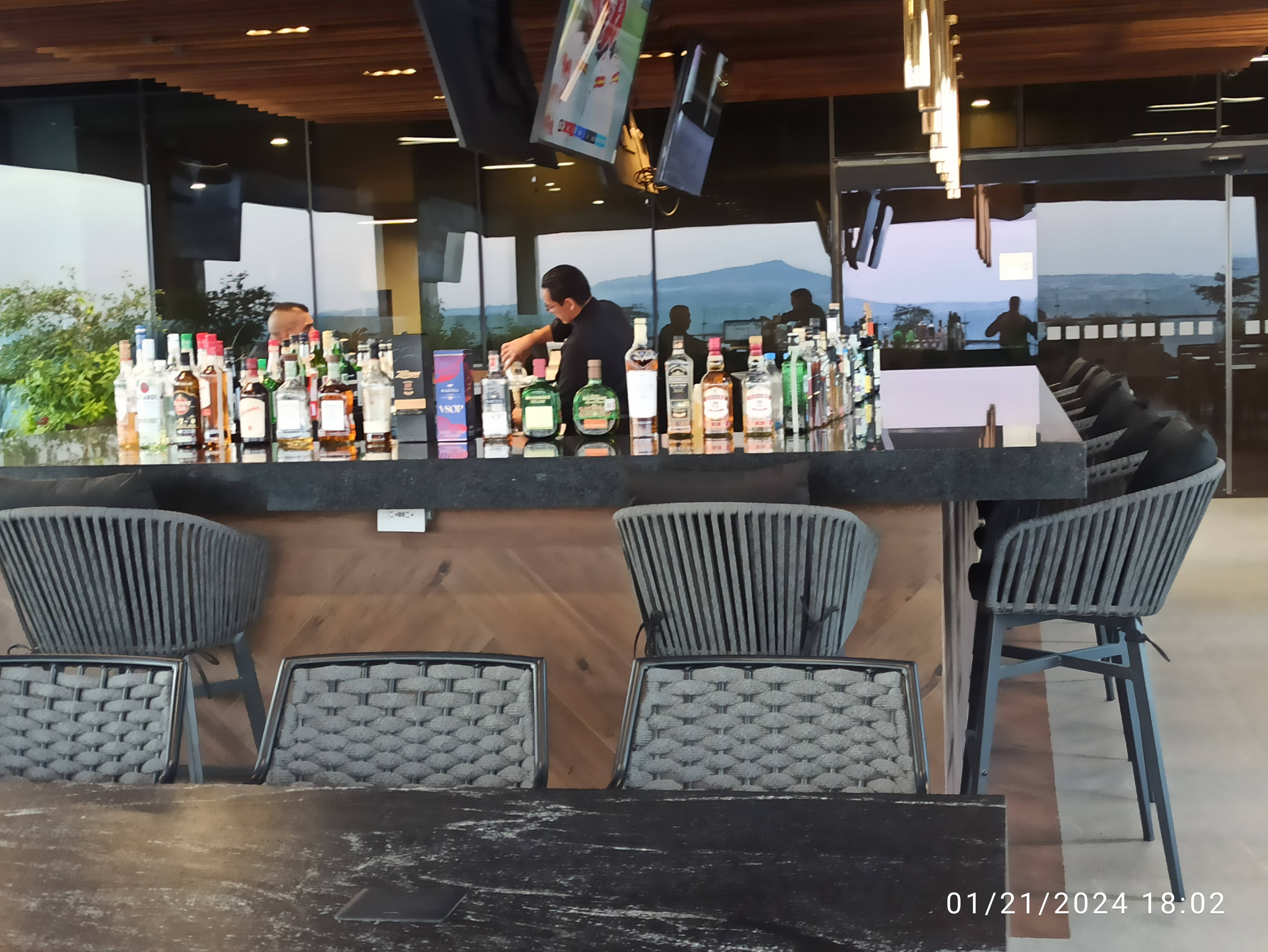 Los Artesanos image 9