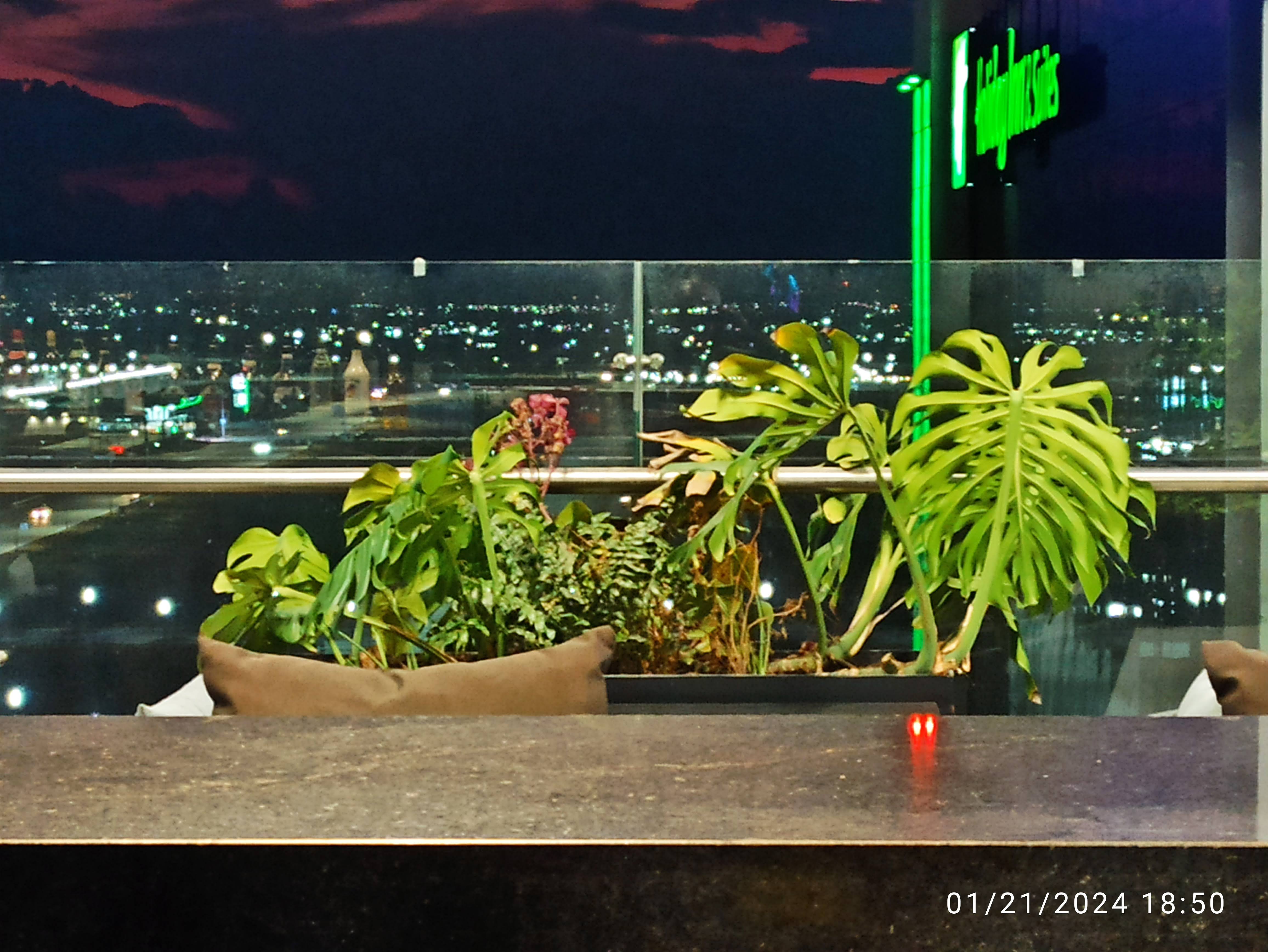 Los Artesanos image 10