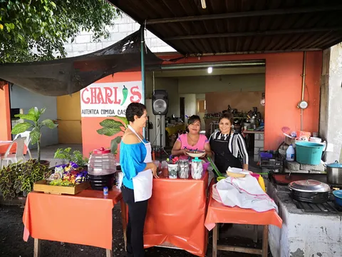 Charlis image 4