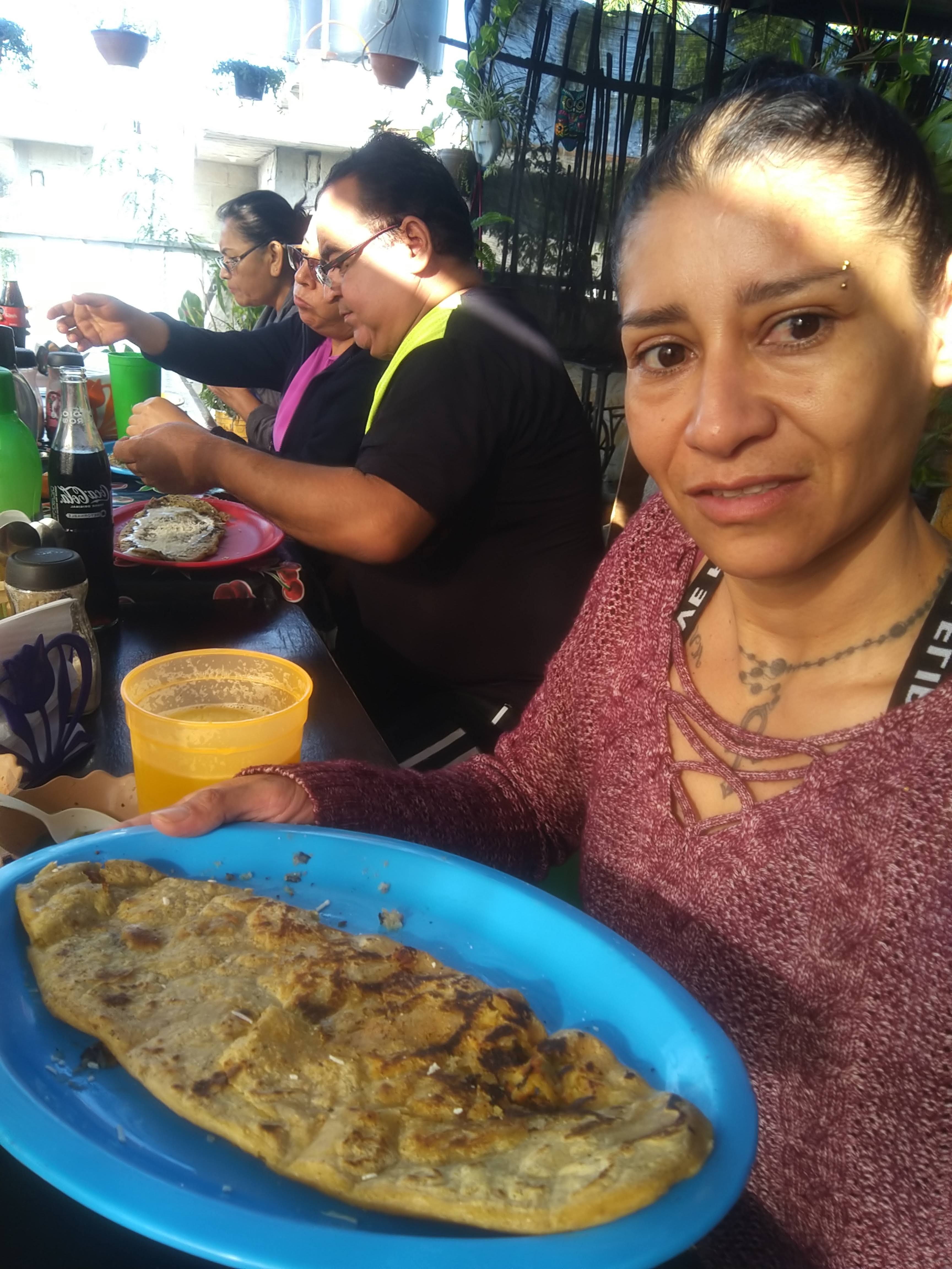 El Tlacoyo loco "las manitas" image 8