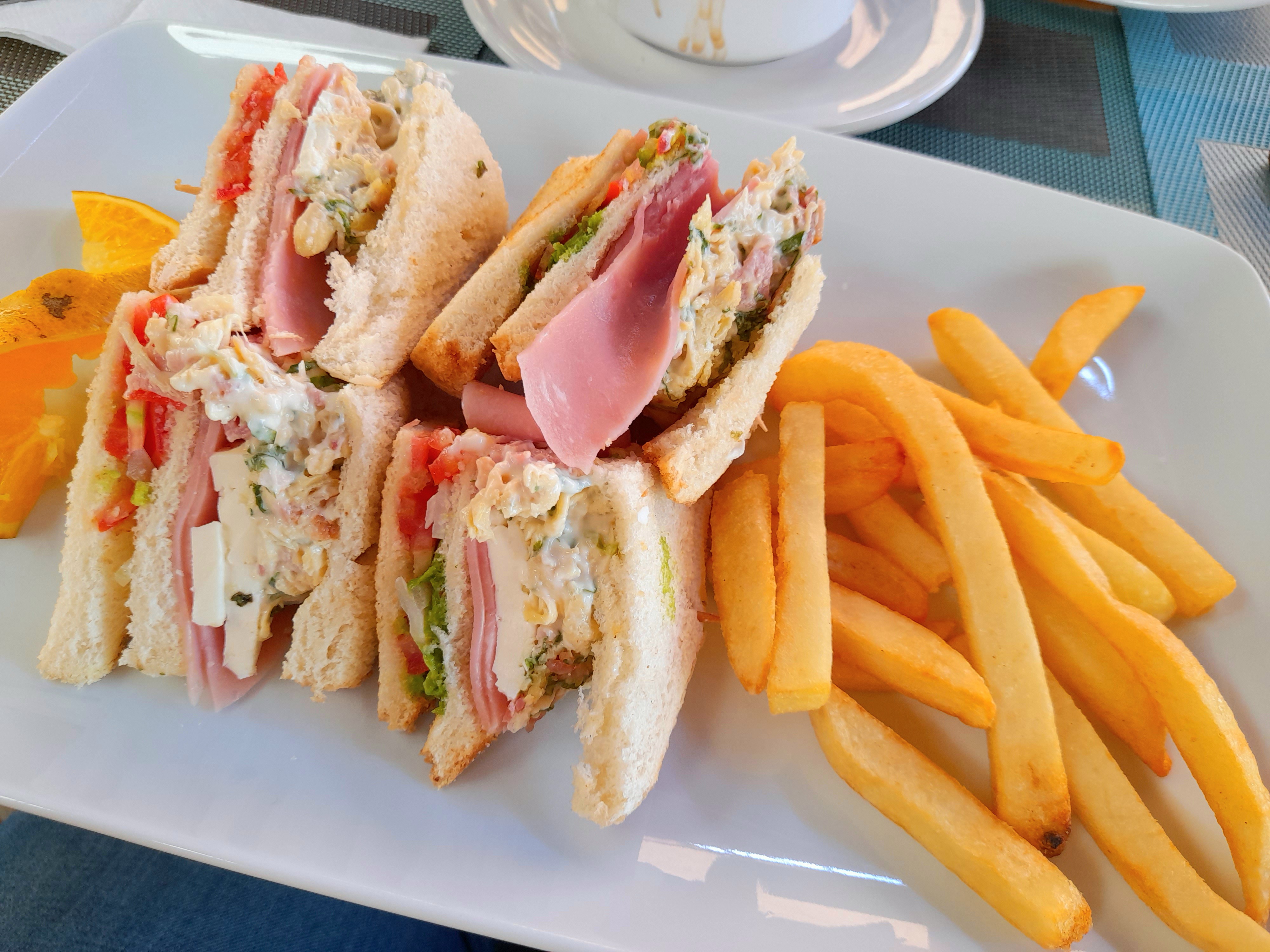 Los Alcatraces Restaurante image 9