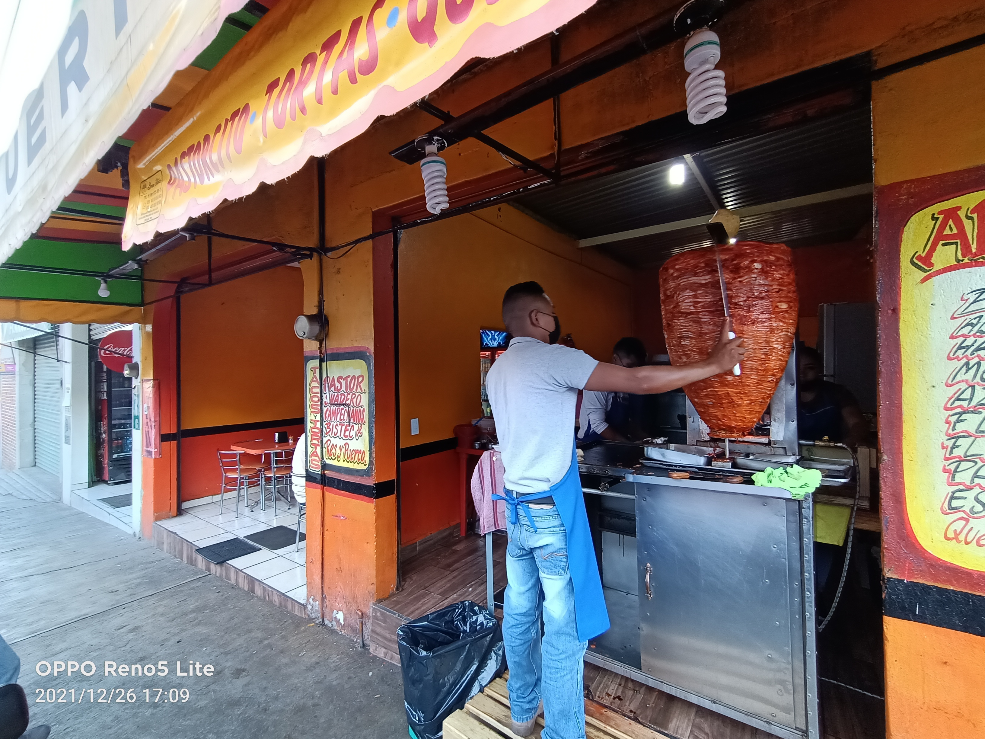 Taquería los arbolitos 2 image 2