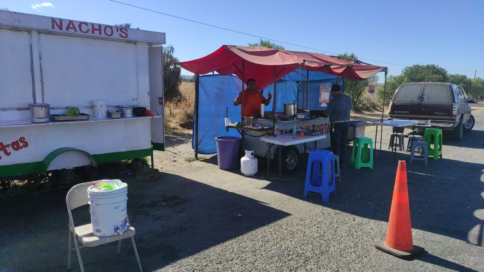 Tacos y tortas Nacho's image 3