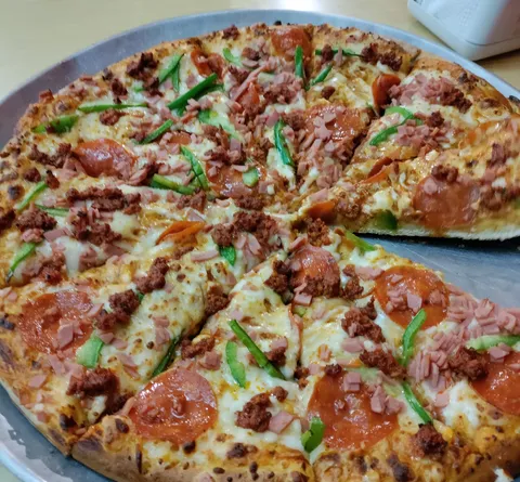 SHARK PIZZA image 1