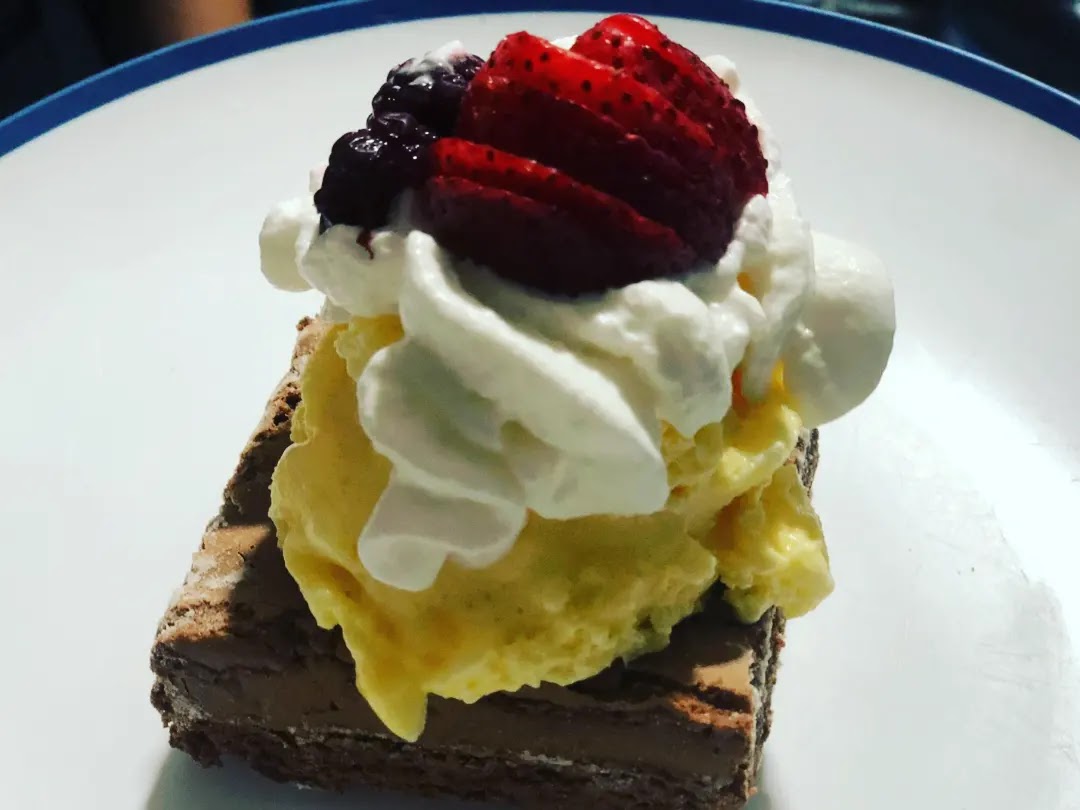 Lumièr Bistro image 5