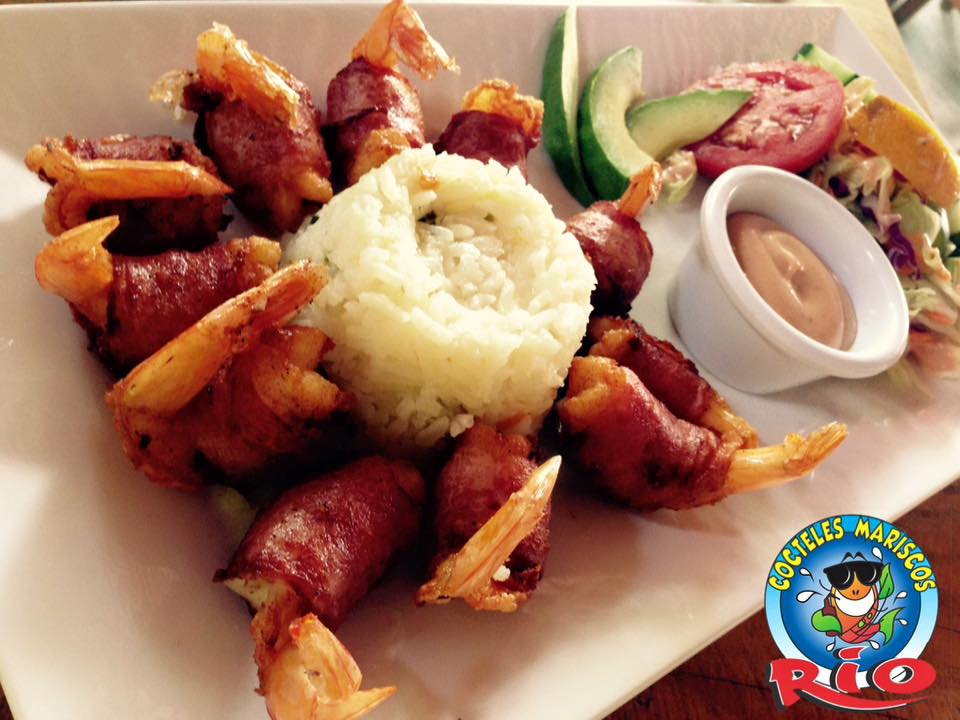 RIO Cocteles & Mariscos image 2
