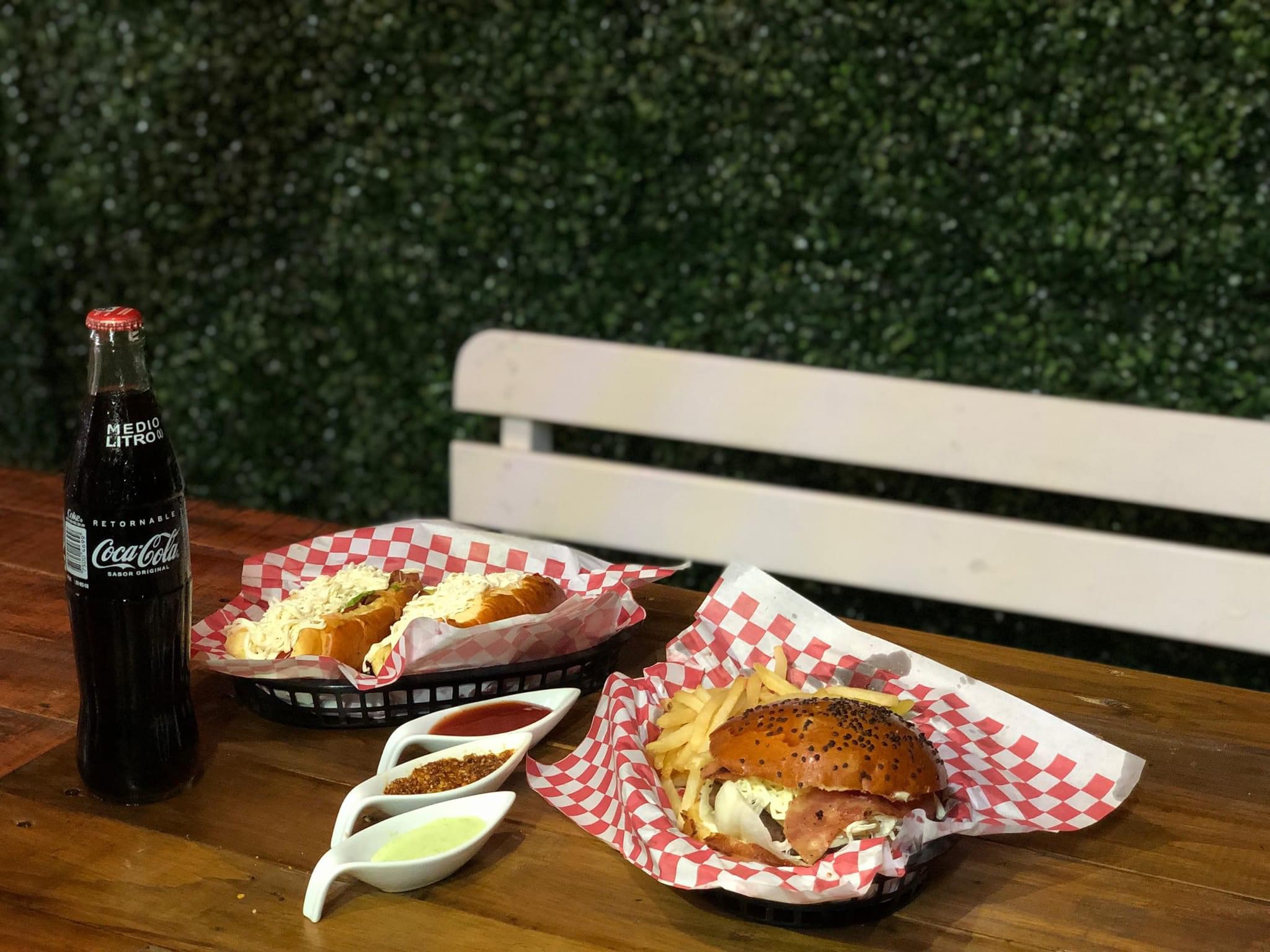 VILLOS BURGER image 2