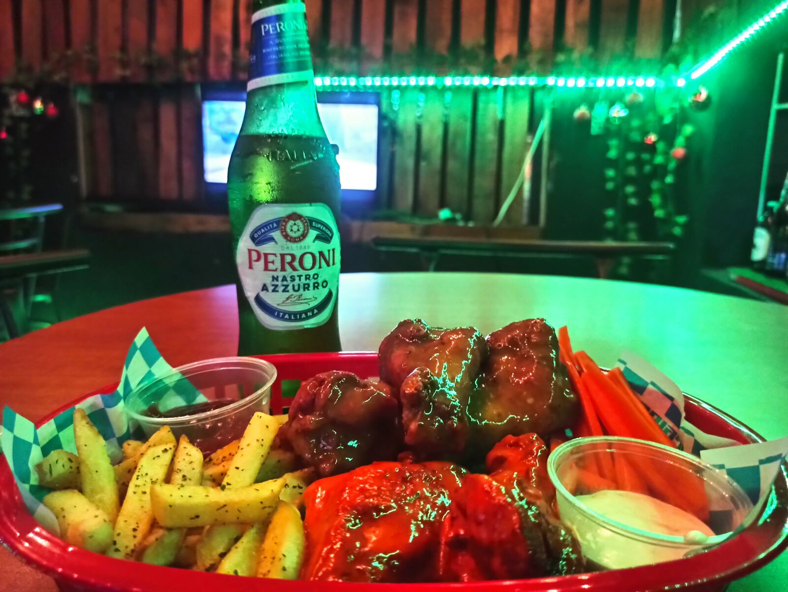 Wings Lovers image 2
