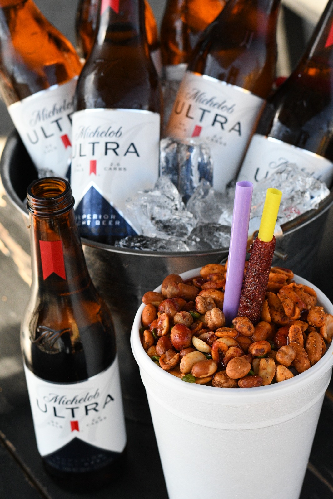 El Cheleadero Snacks & Beer image 3