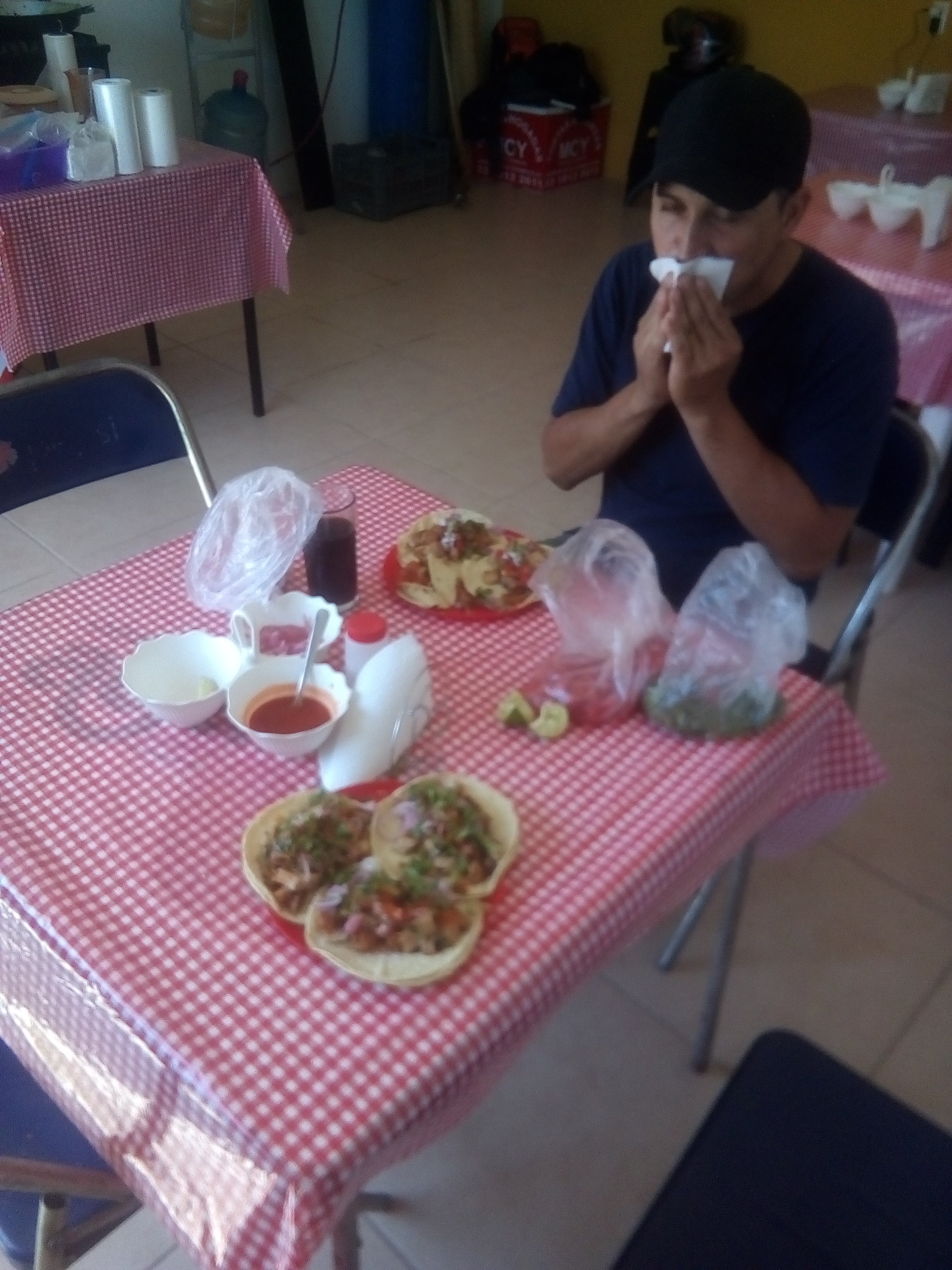 Tortas Ahogadas ( MOY ) tacos dorados Y Carnitas... image 7