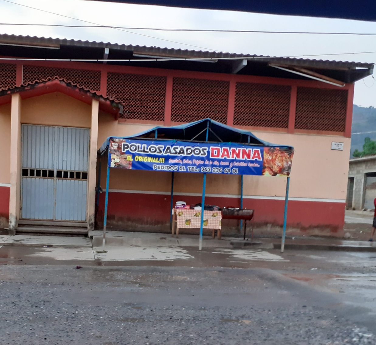 Pollos Danna image 1