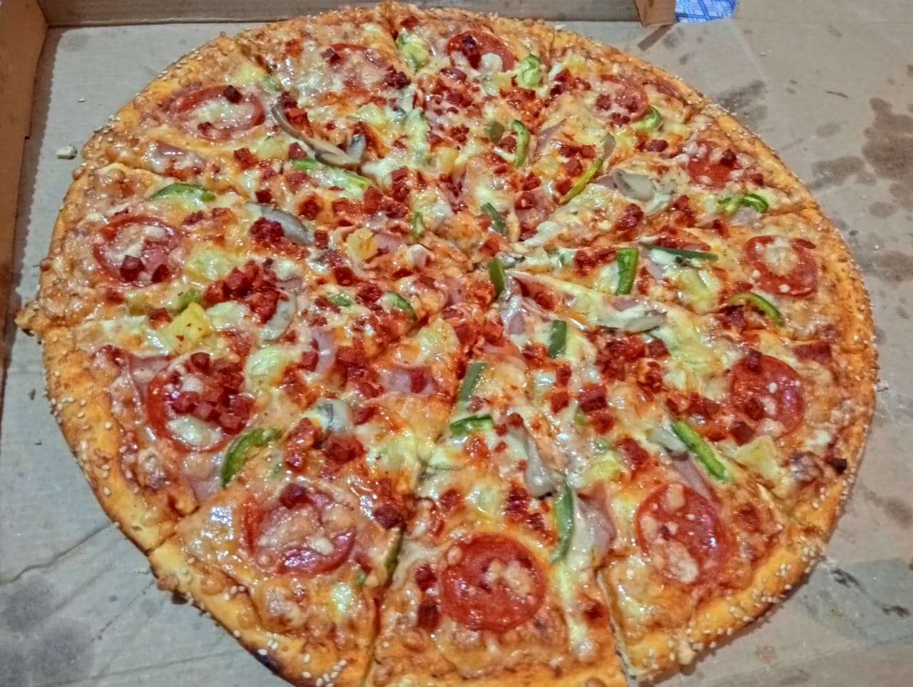 Junior'S Pizza image 2