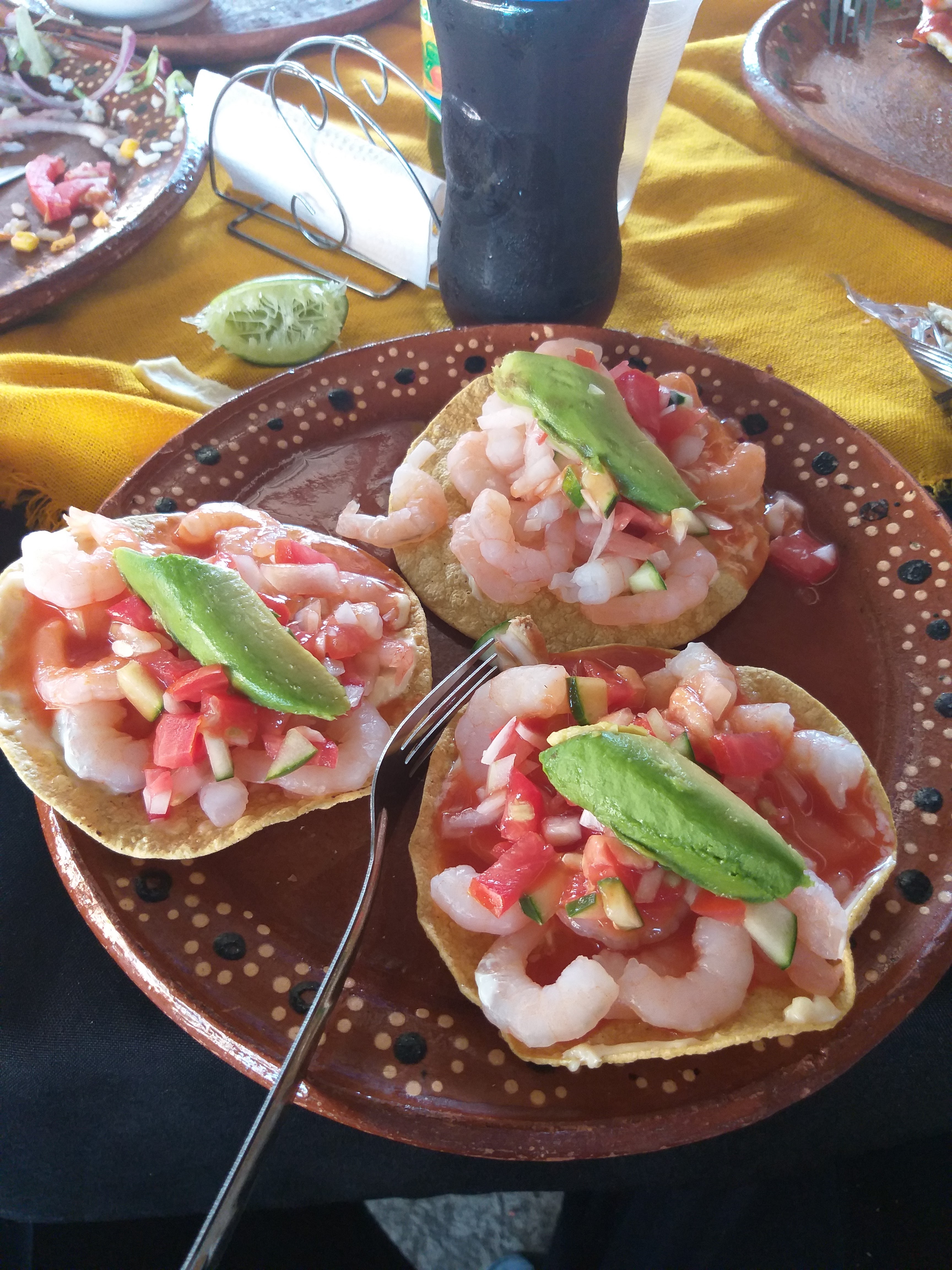 Mariscos y Restaurante Caracuaro comida tipica de tierra caliente image 5