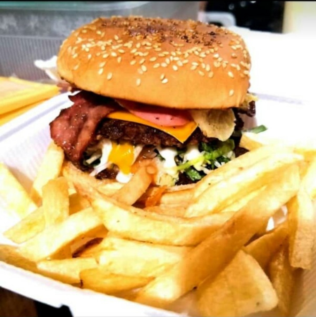Alitas-hamburguesas-hectors image 4