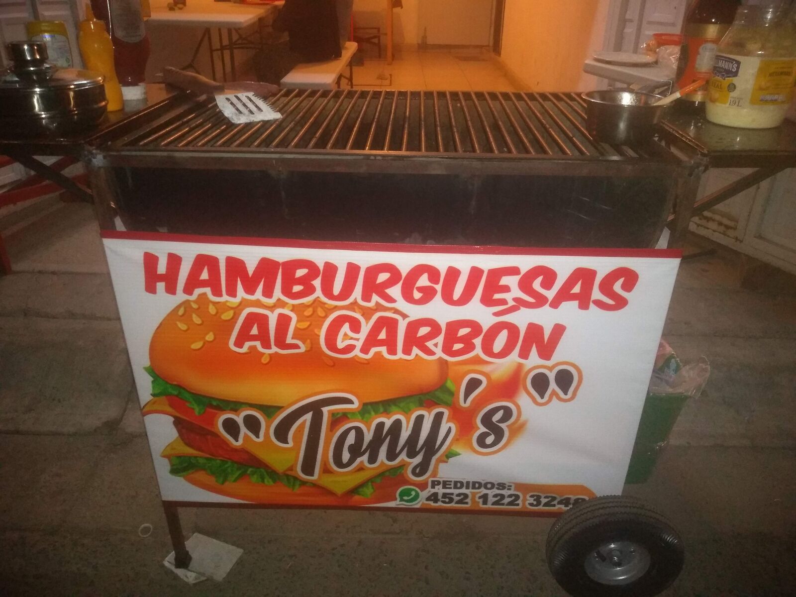 Hamburguesas al carbón Tony's image 7
