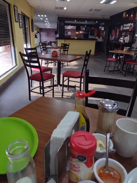 La Capital Restaurant image 1
